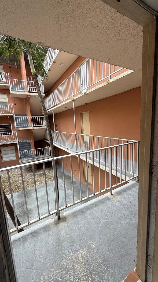 Lakeview Gardens At Miami