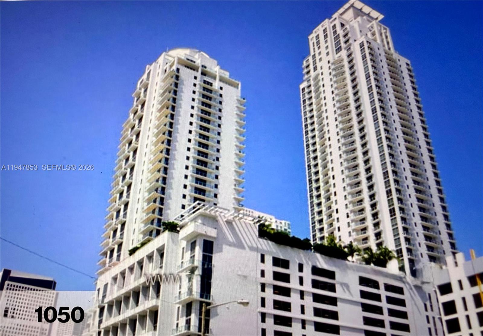 Open and bright spacious Loft in Brickell area. 1 Bedroom and 1/5 Bathroom with City and Sunset views from Balcony. Amenities include 24 hours security, valet parking, one parking space assigned. Gym, pool, jacuzzi, business center and more. Walking Distance to Metro mover, restaurants, convenient stores and Miami Nightlife.