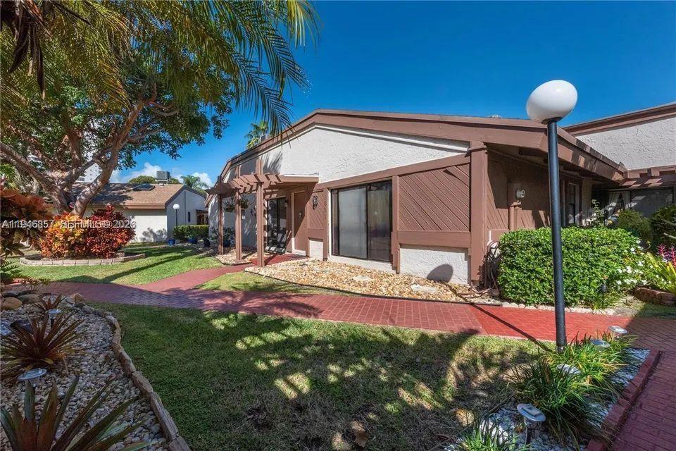 Harbourwood Sketch Of Sur