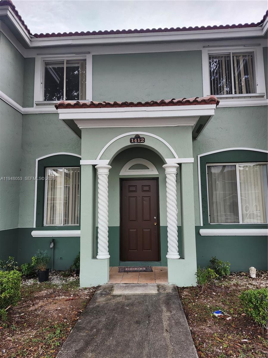 Shoma Townhomes At Keysco