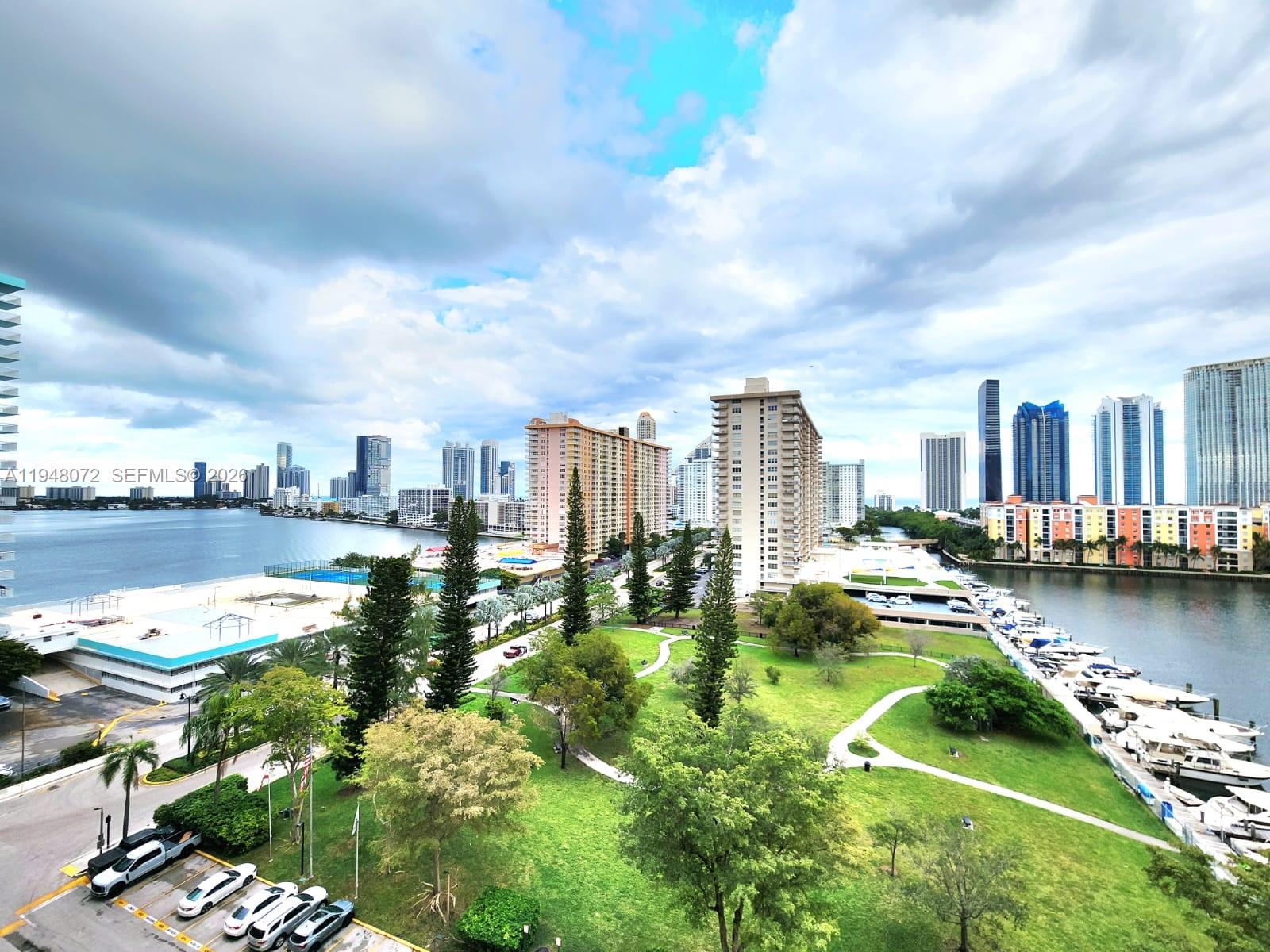 Winston Towers 700 Condo