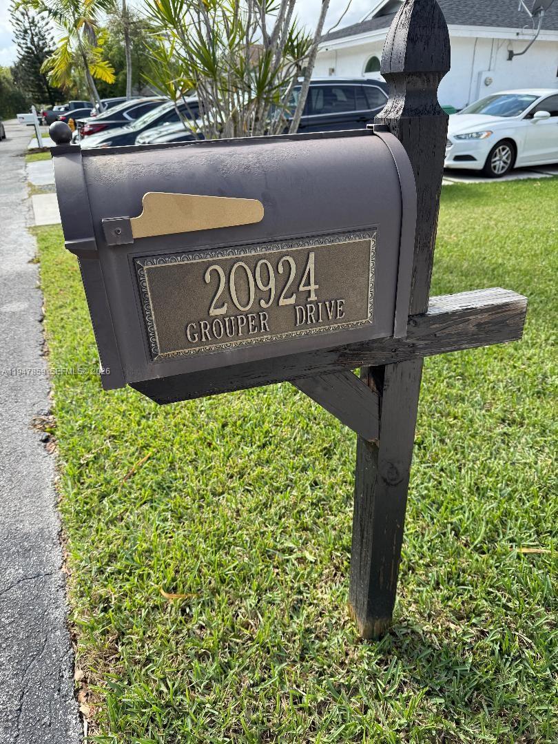 Well maintained home, with one car garage, an intimate yard, close to shopping, a few miles from South Land Mall and the Florida turnpike, with a recently new roof.  This may be a wonderful home for a family or a great investment.