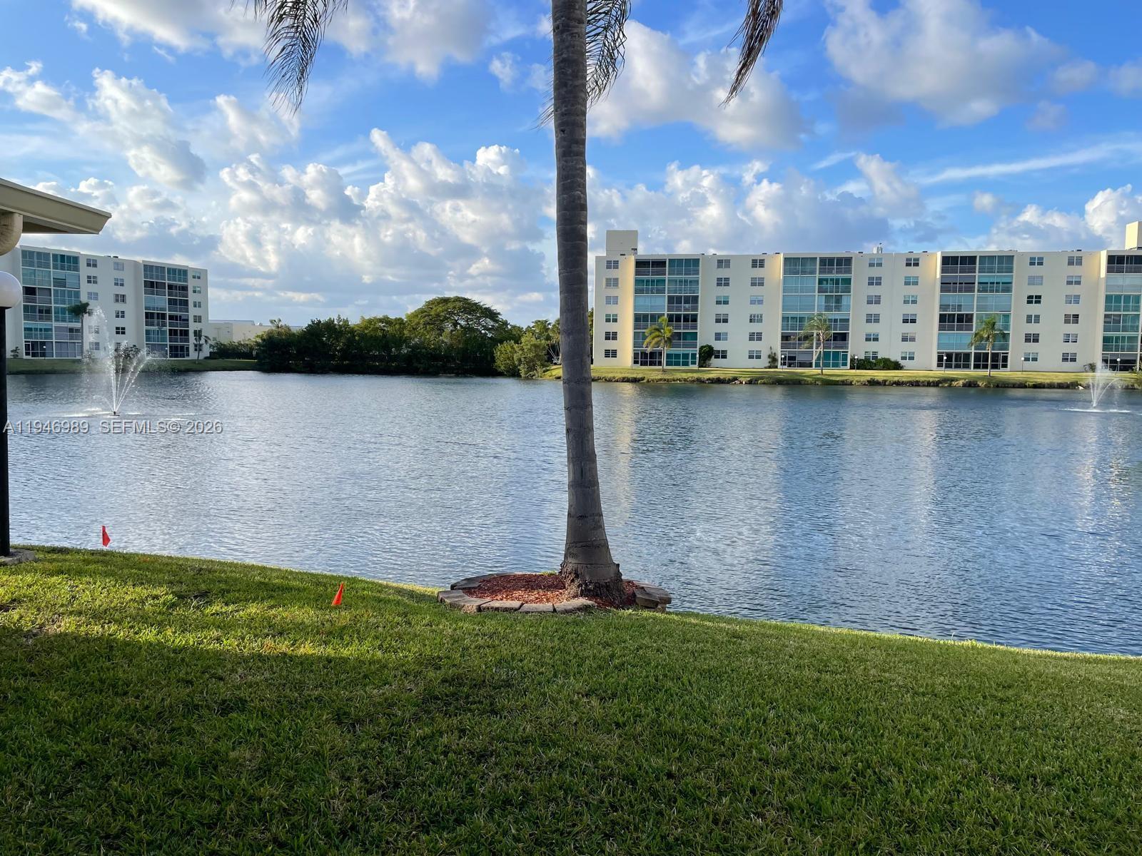 Meadowbrook Lakes View Co