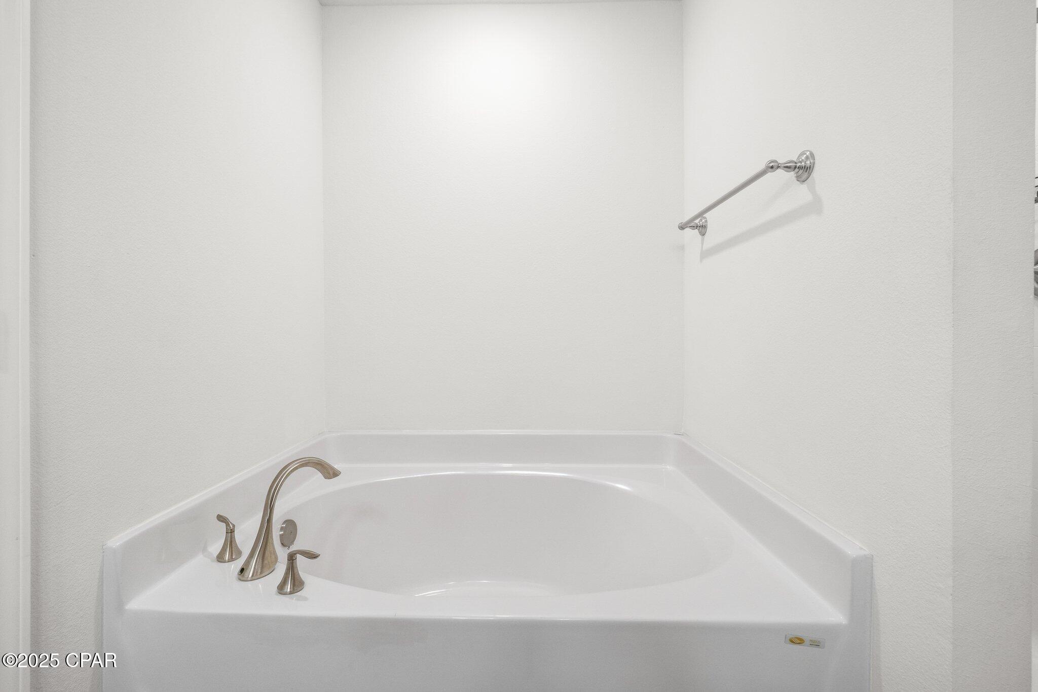 Image 31 For 3869 Sandpine Way