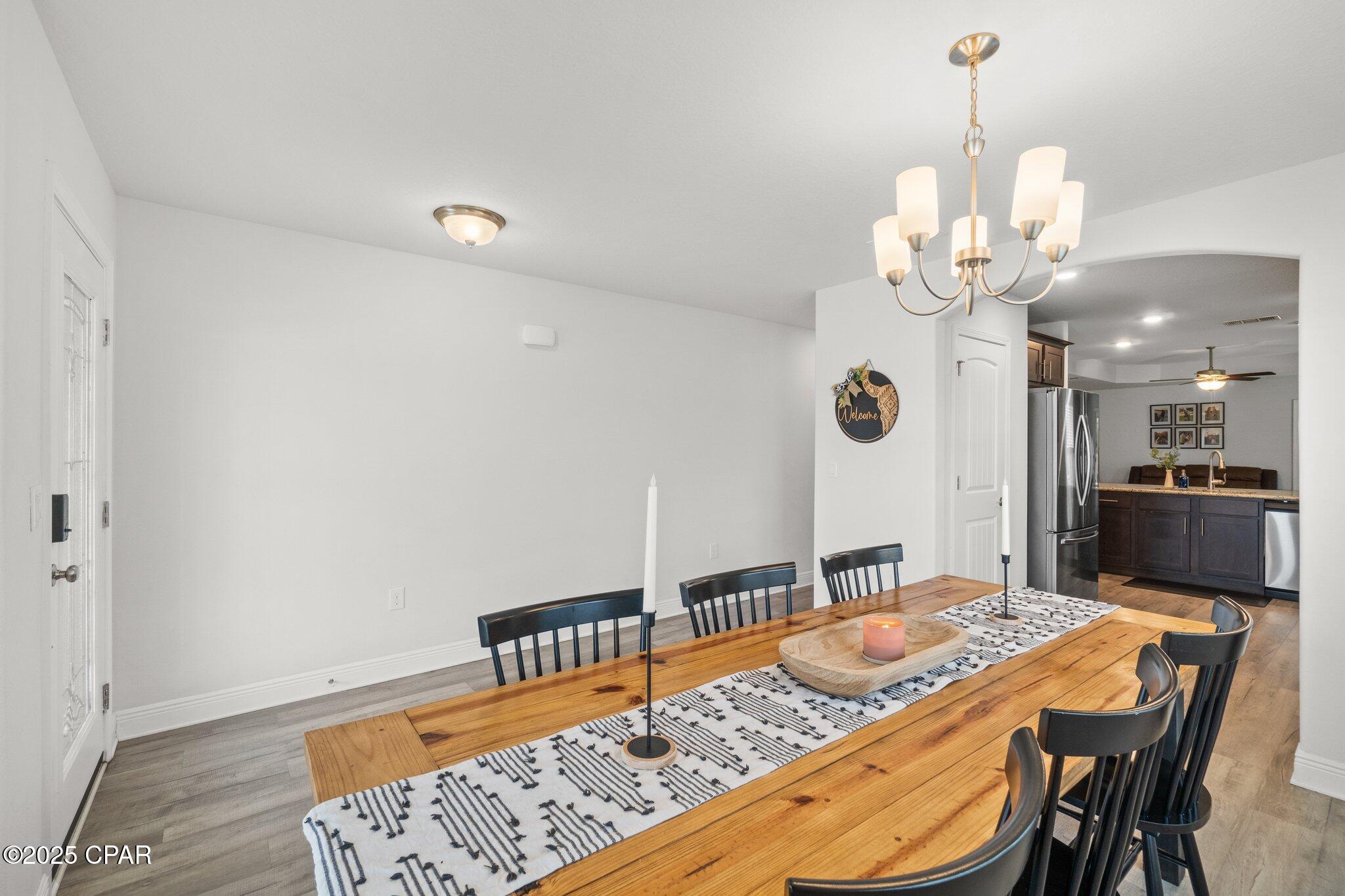 Image 7 For 3869 Sandpine Way