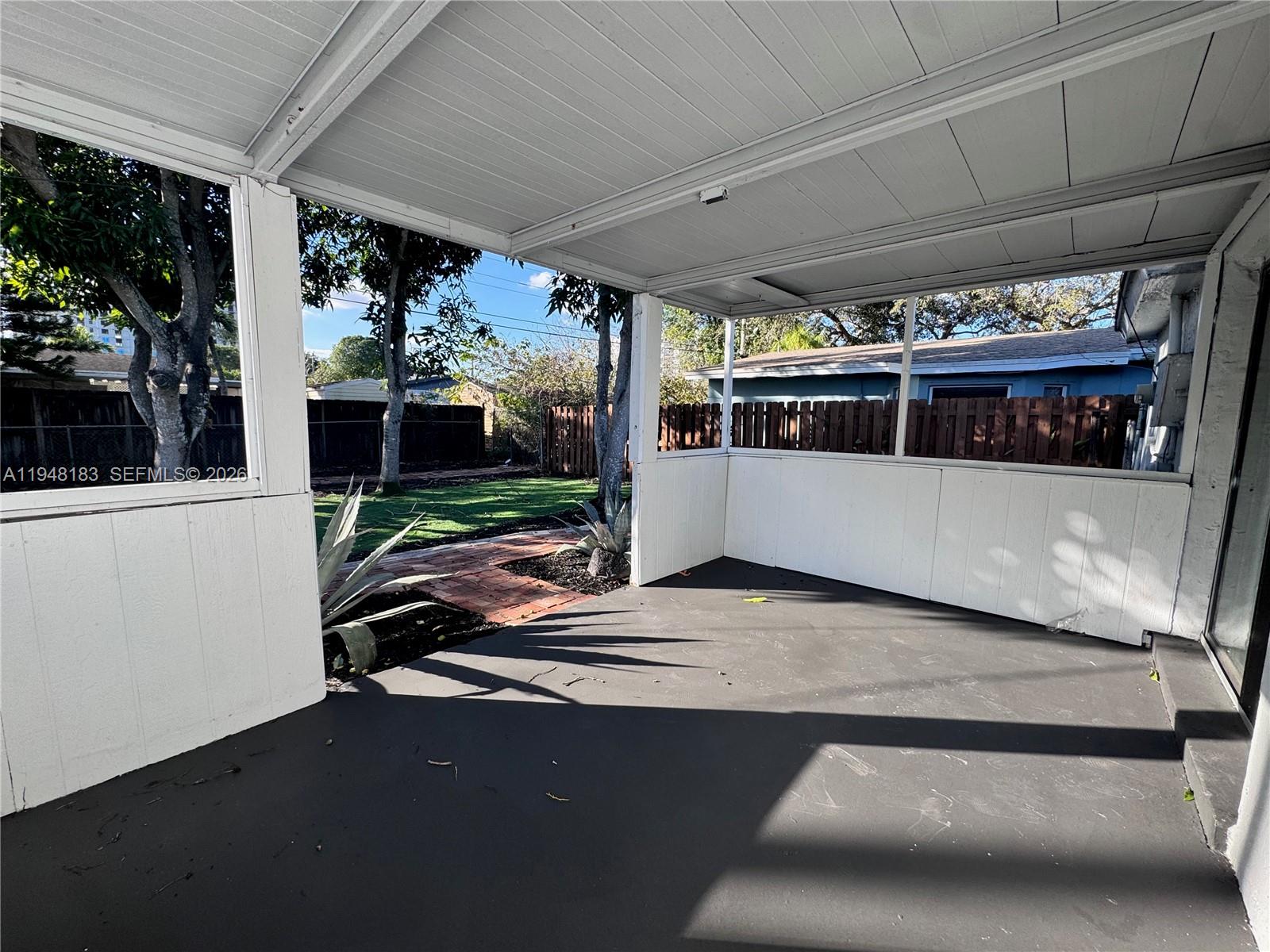 Elegant master bedroom retreat at 4851 44th Ave - Home in Dania Beach