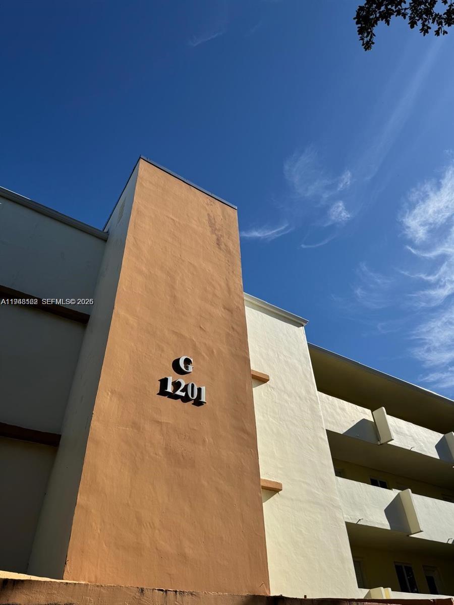 Rolling Green Condo G