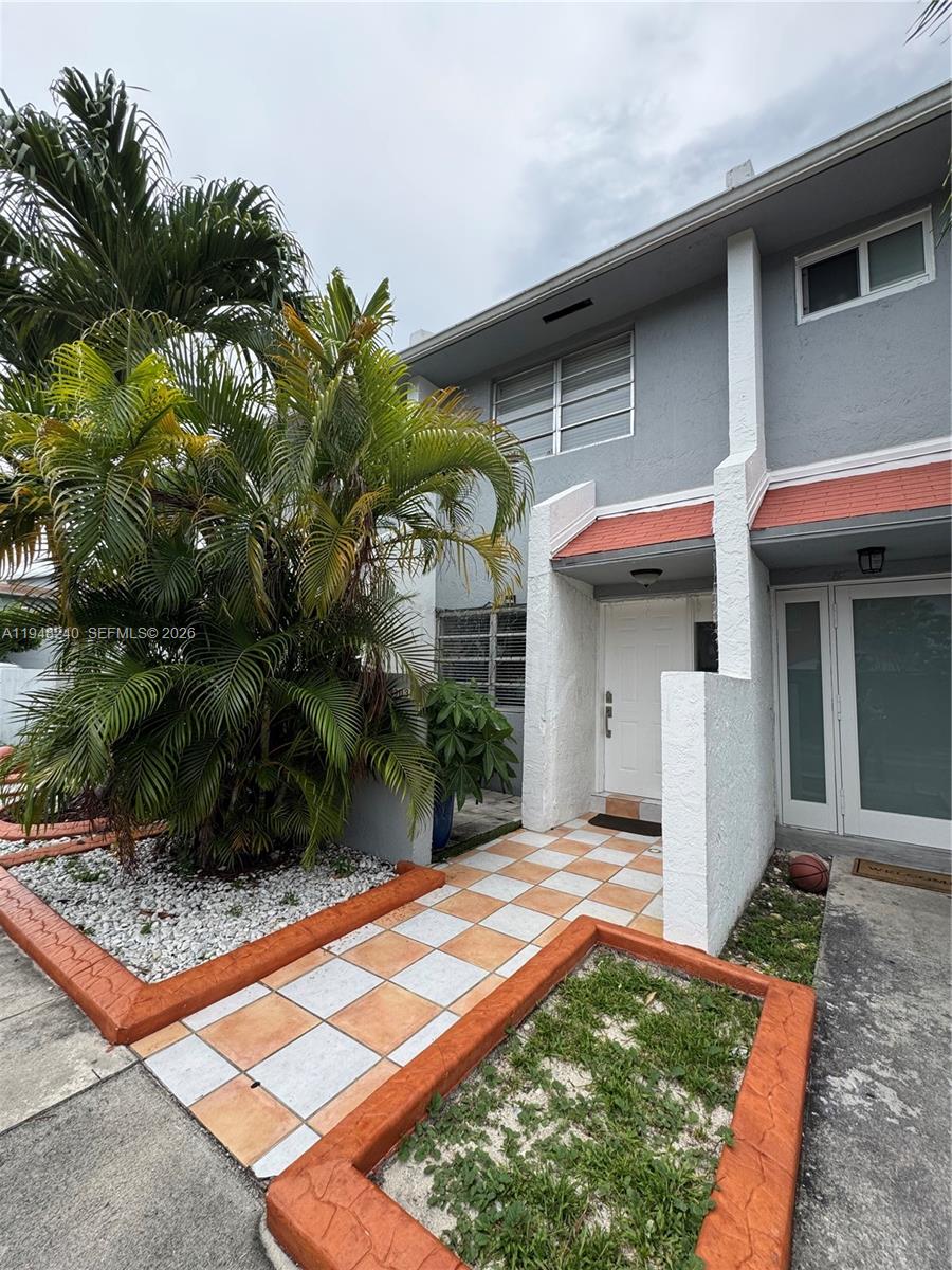 West Grove Townhomes Cond