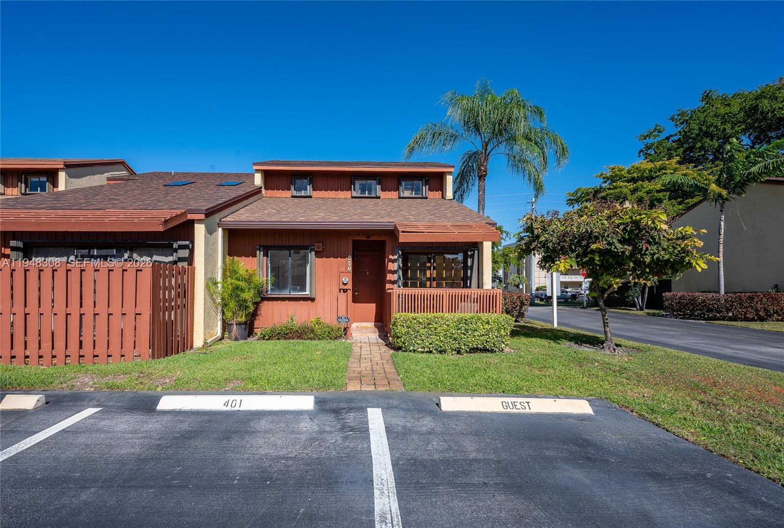 Homes for sale in Dania Beach, FL | 401 Se 11Th Ter, Dania Beach, FL 33004 | MLS# A11948308
