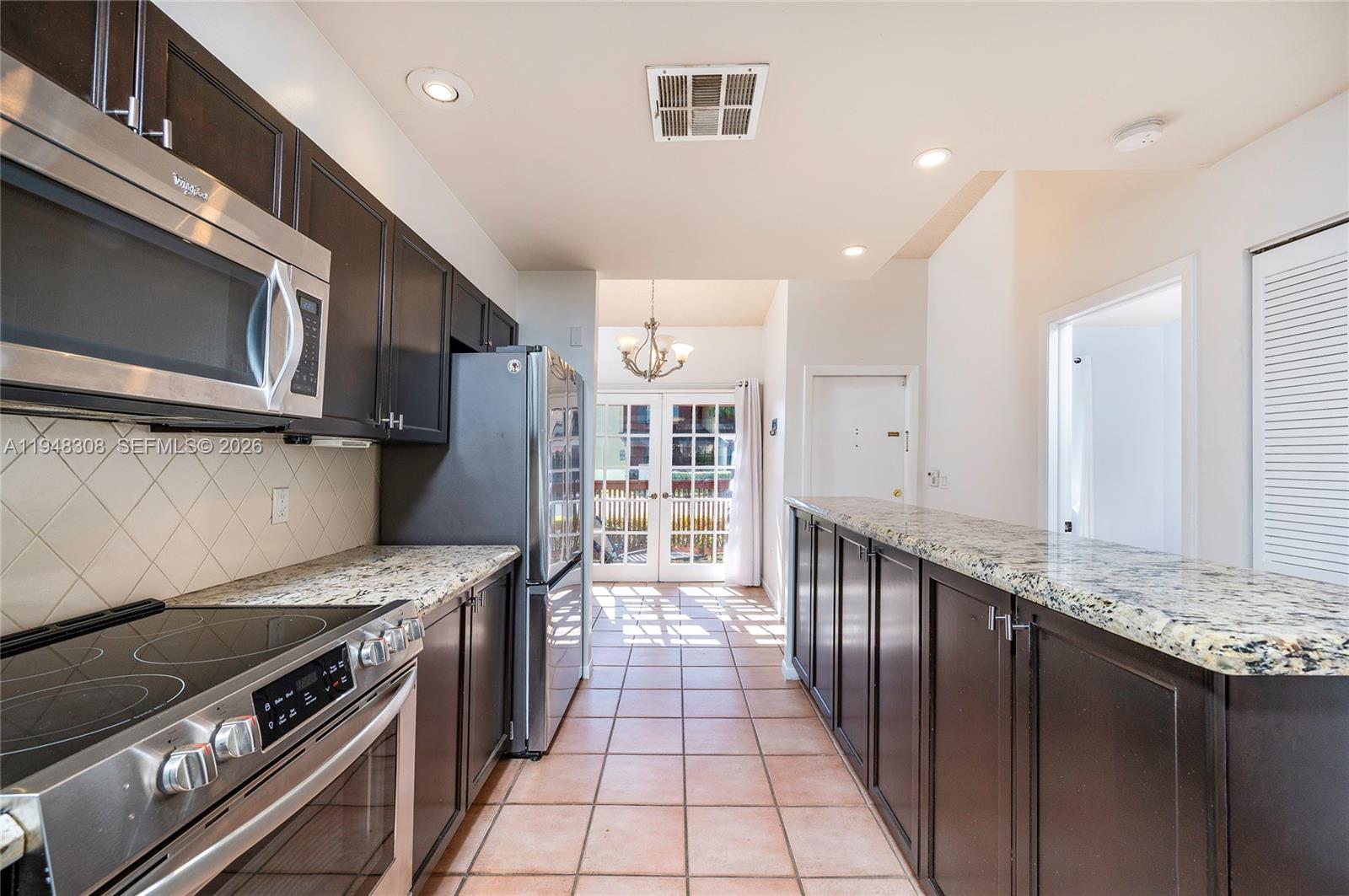 Homes for sale in Dania Beach, FL | 401 Se 11Th Ter, Dania Beach, FL 33004 | MLS# A11948308