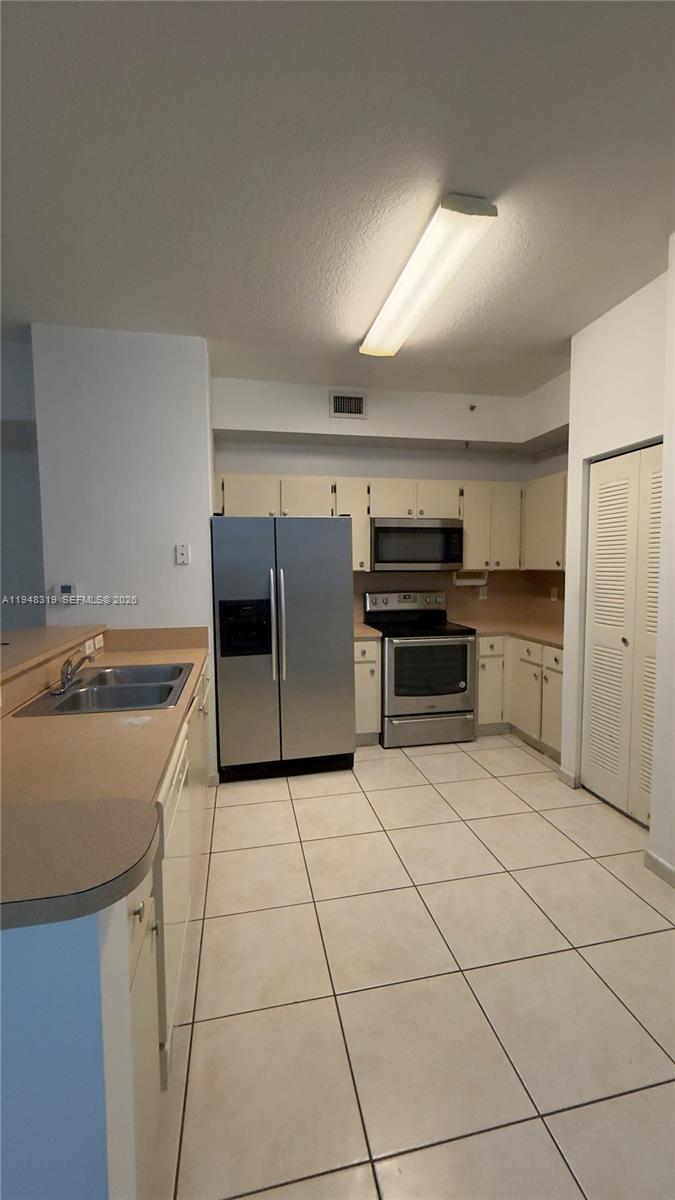 Palm Gardens At Doral Con