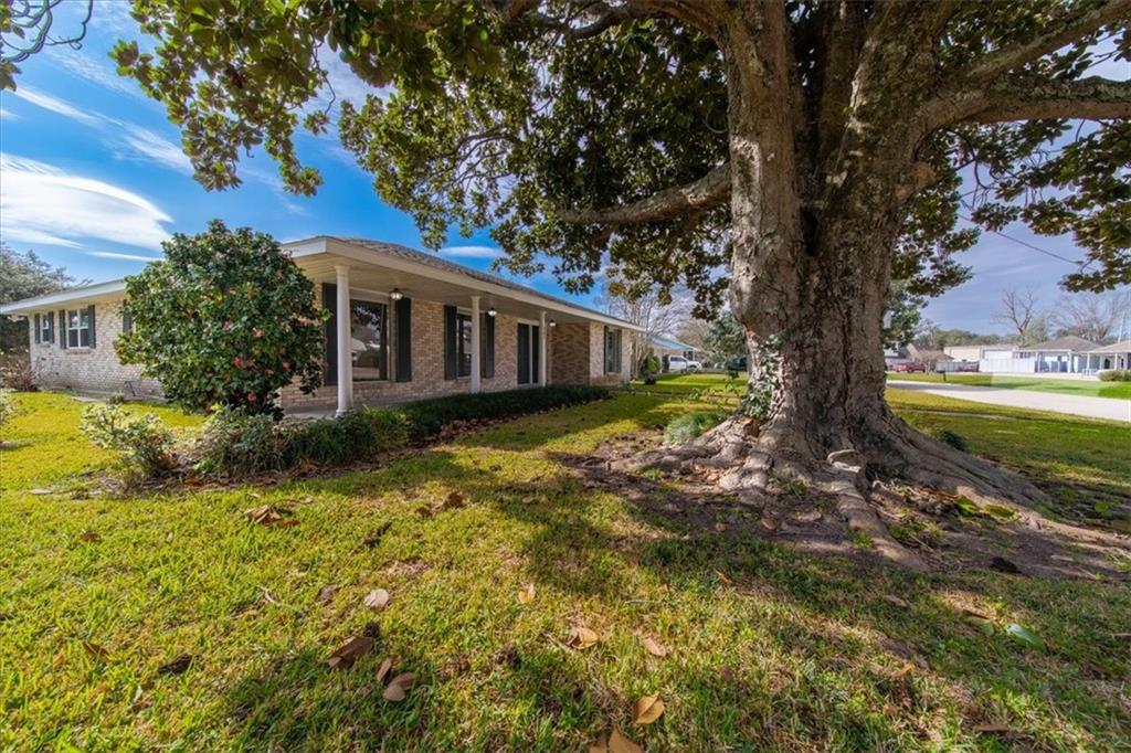 Homes for sale in Belle Chasse, LA | 301 Schlief Dr, Belle Chasse, LA 70037 | MLS# 2538407