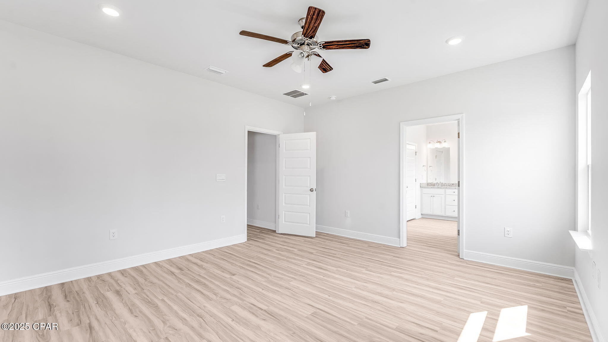 Image 30 For 1065 Backwater Road