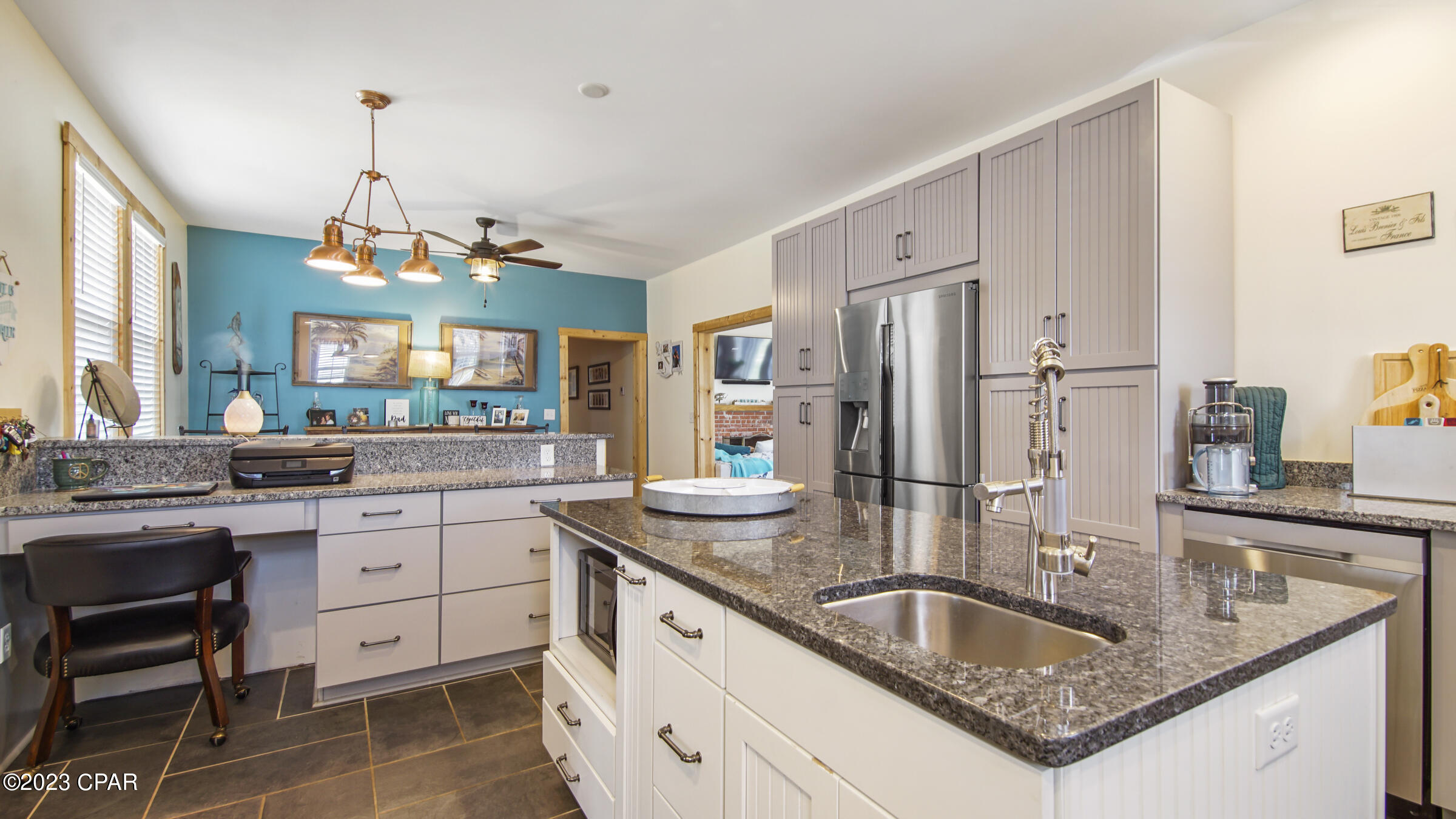 Image 14 For 930 Grace Avenue