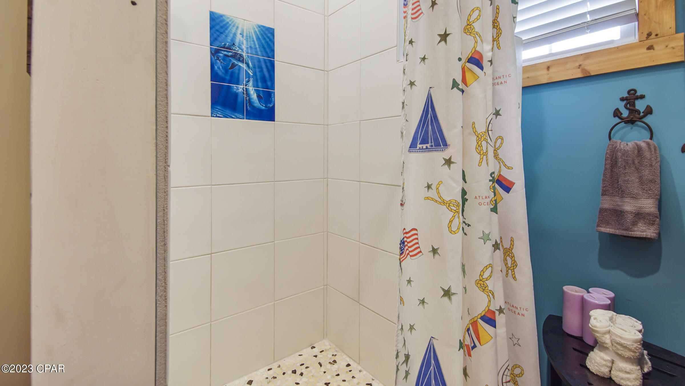 Image 17 For 930 Grace Avenue