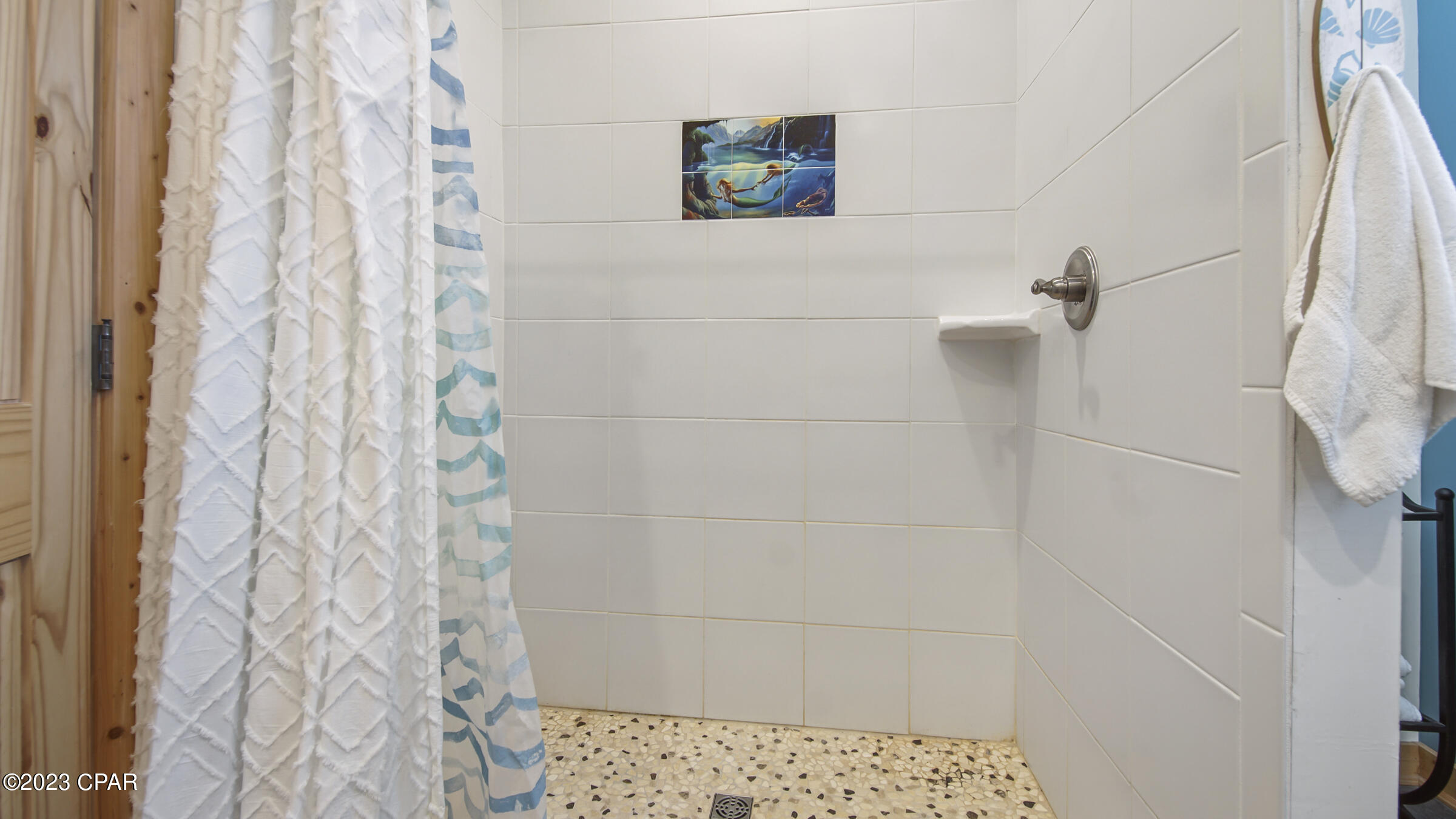 Image 22 For 930 Grace Avenue