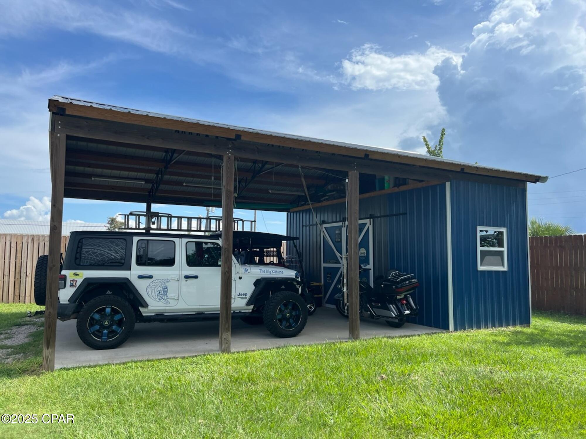 Image 44 For 930 Grace Avenue