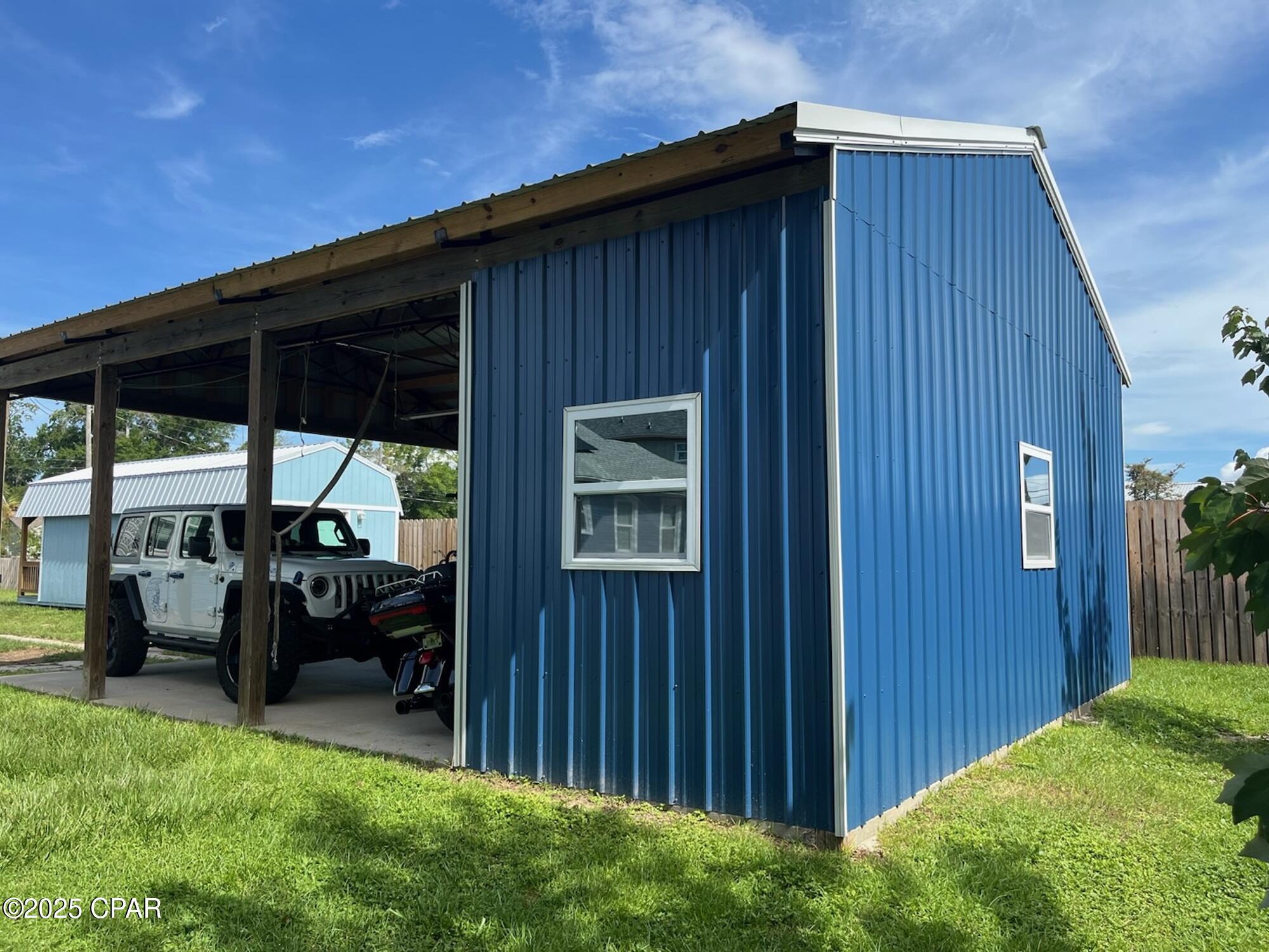 Image 45 For 930 Grace Avenue