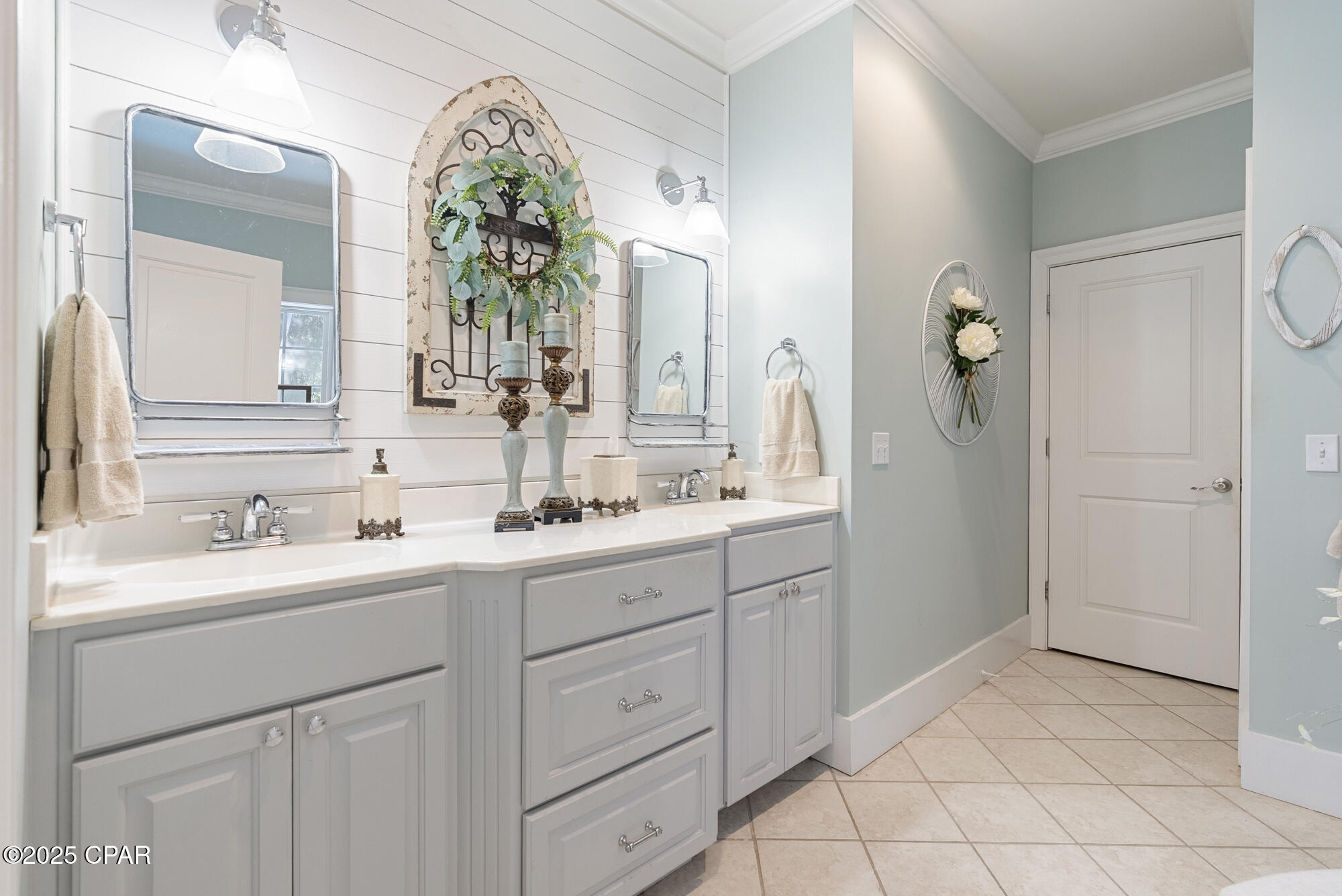 Image 20 For 16237 Innerarity Point Road