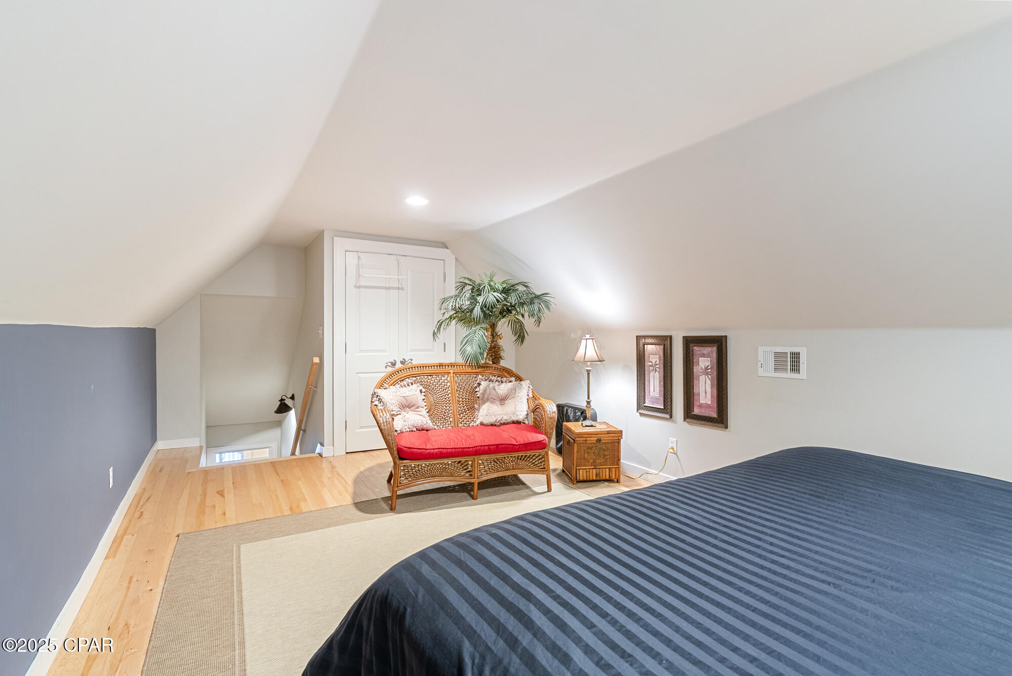 Image 28 For 16237 Innerarity Point Road