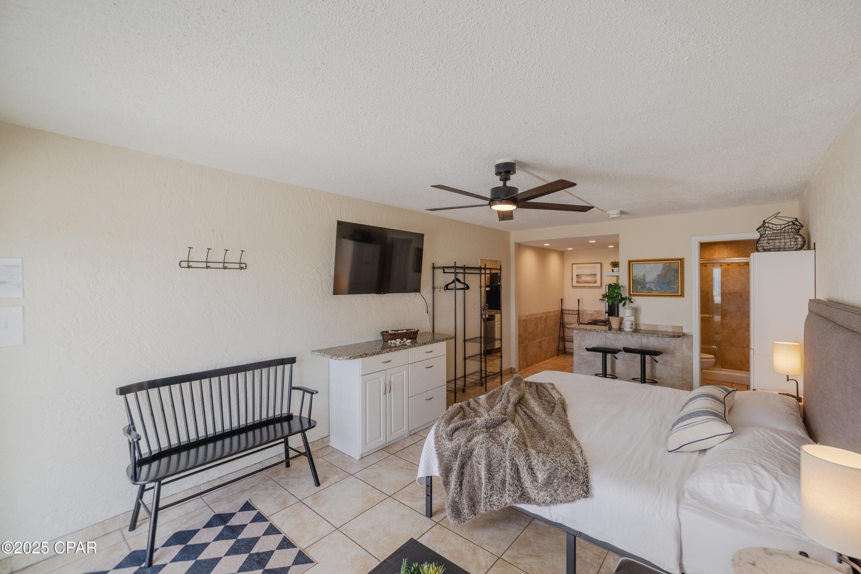 Image 10 For 15617 Front Beach Road C15