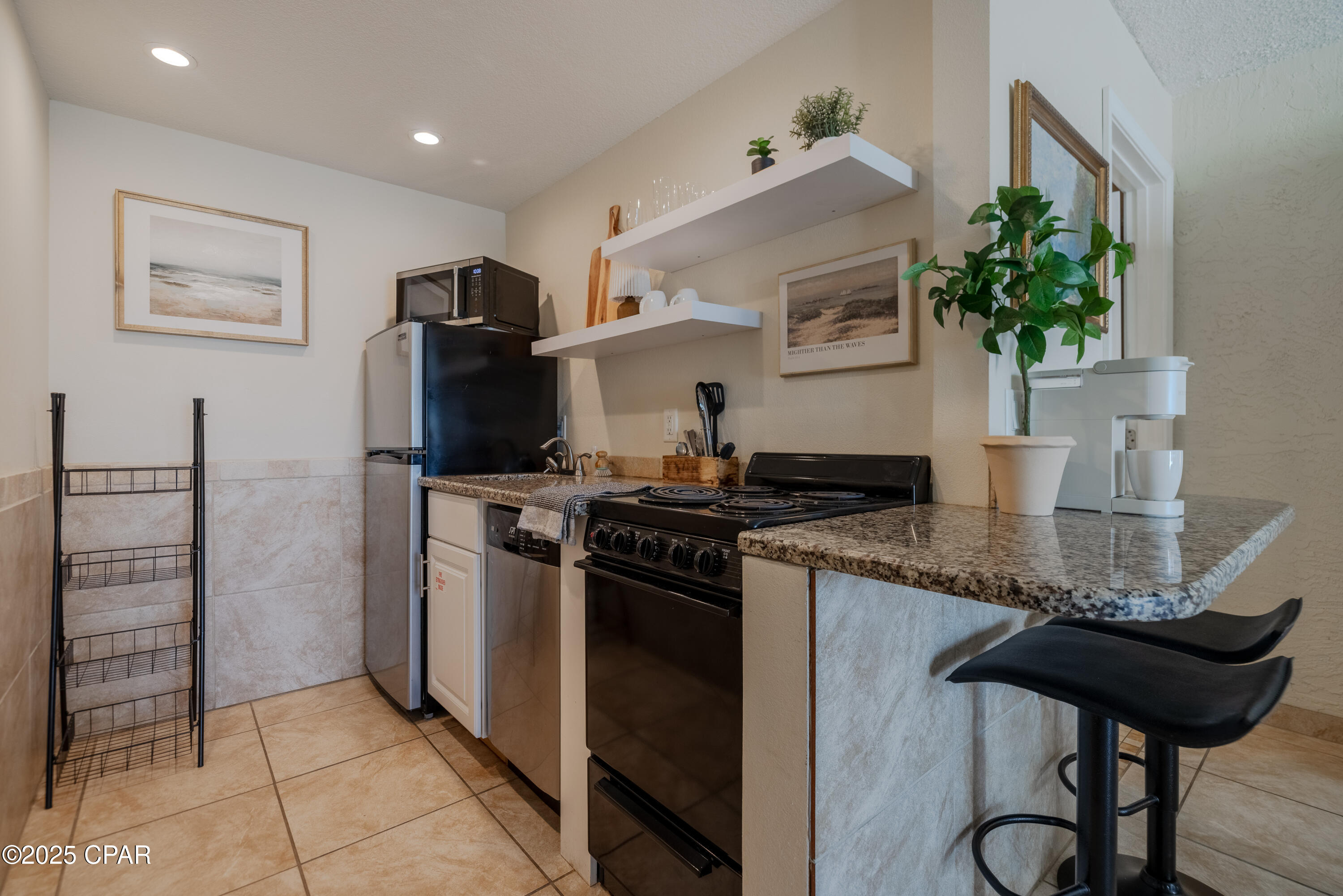 Image 19 For 15617 Front Beach Road C15