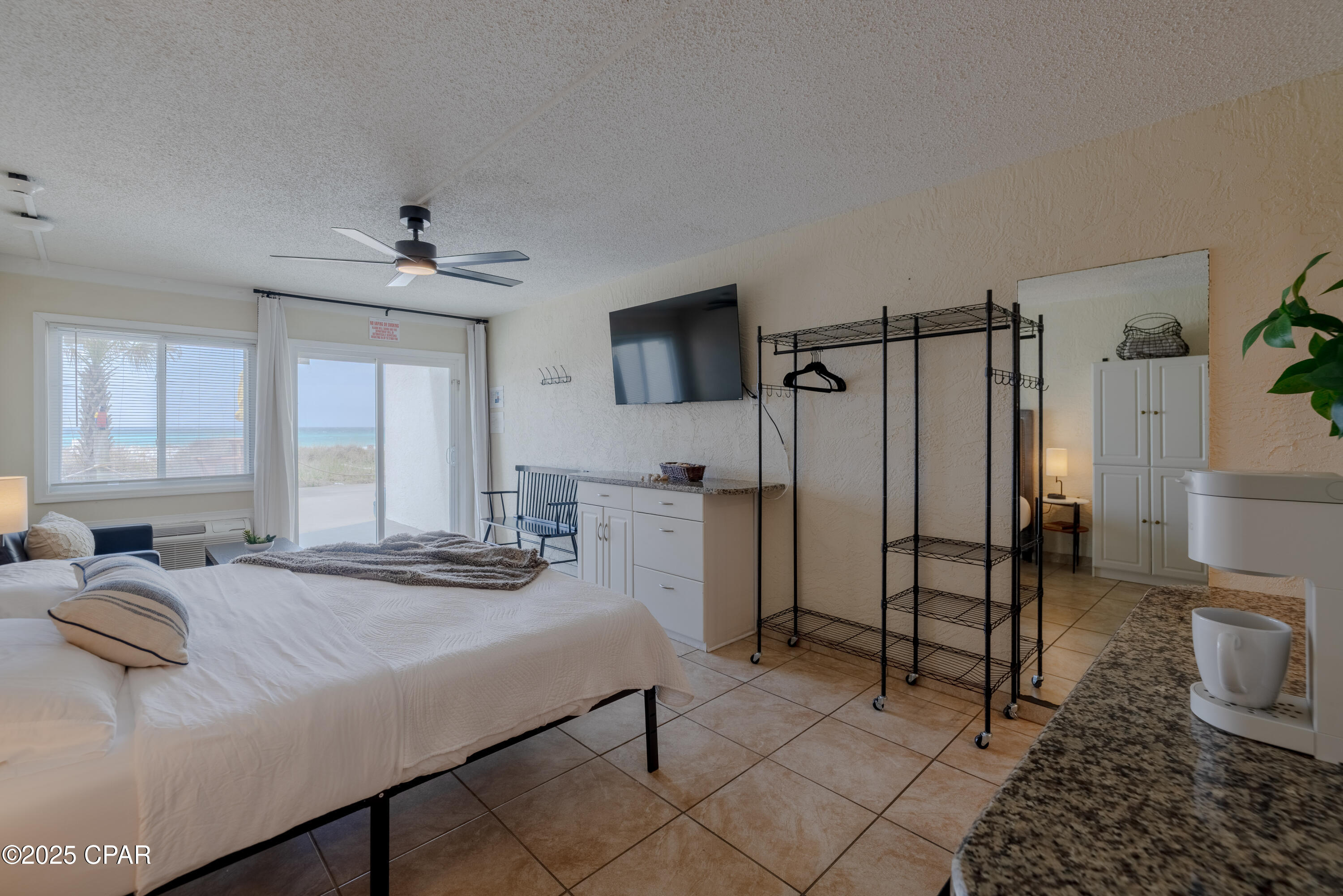 Image 4 For 15617 Front Beach Road C15