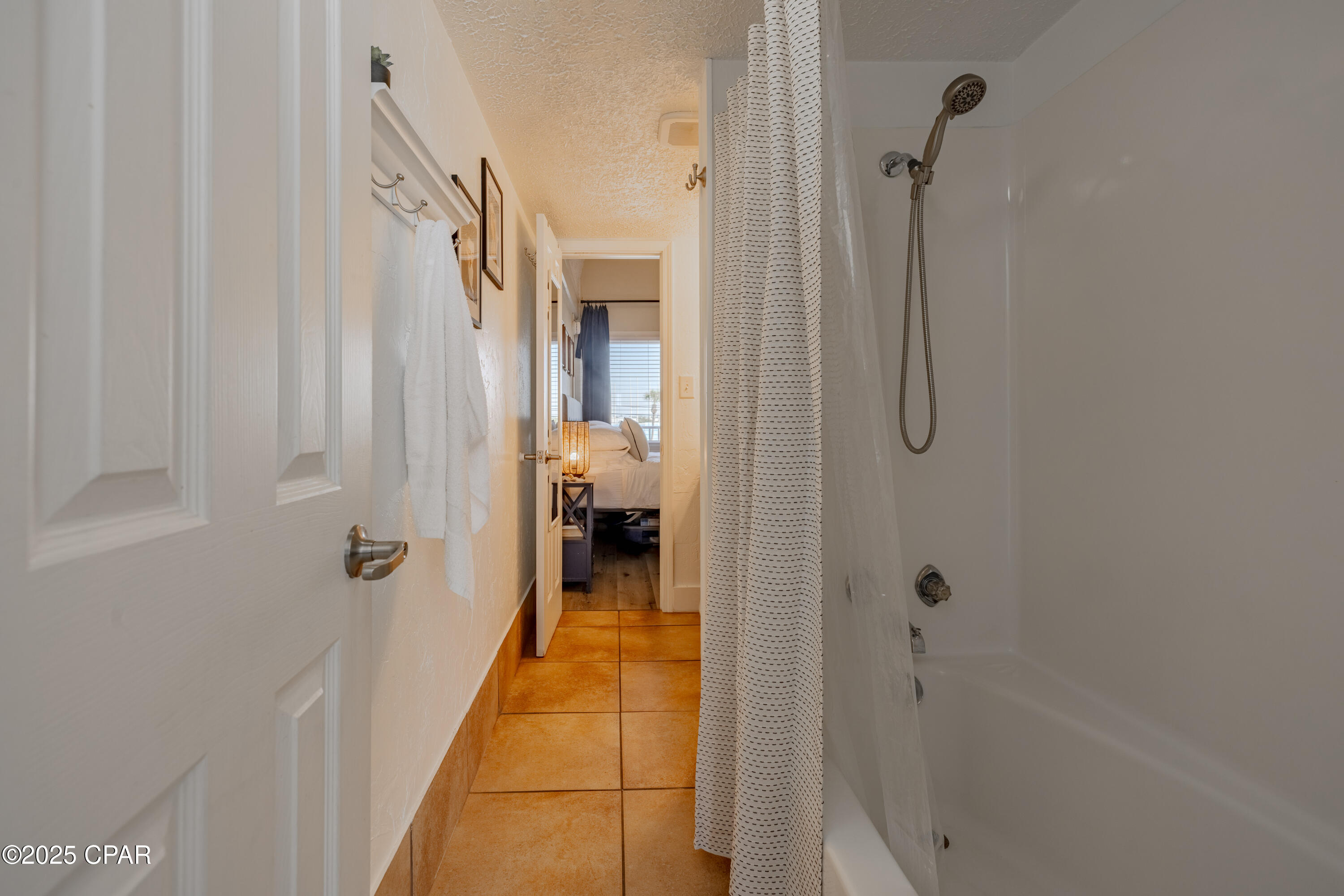 Image 17 For 15617 Front Beach  313