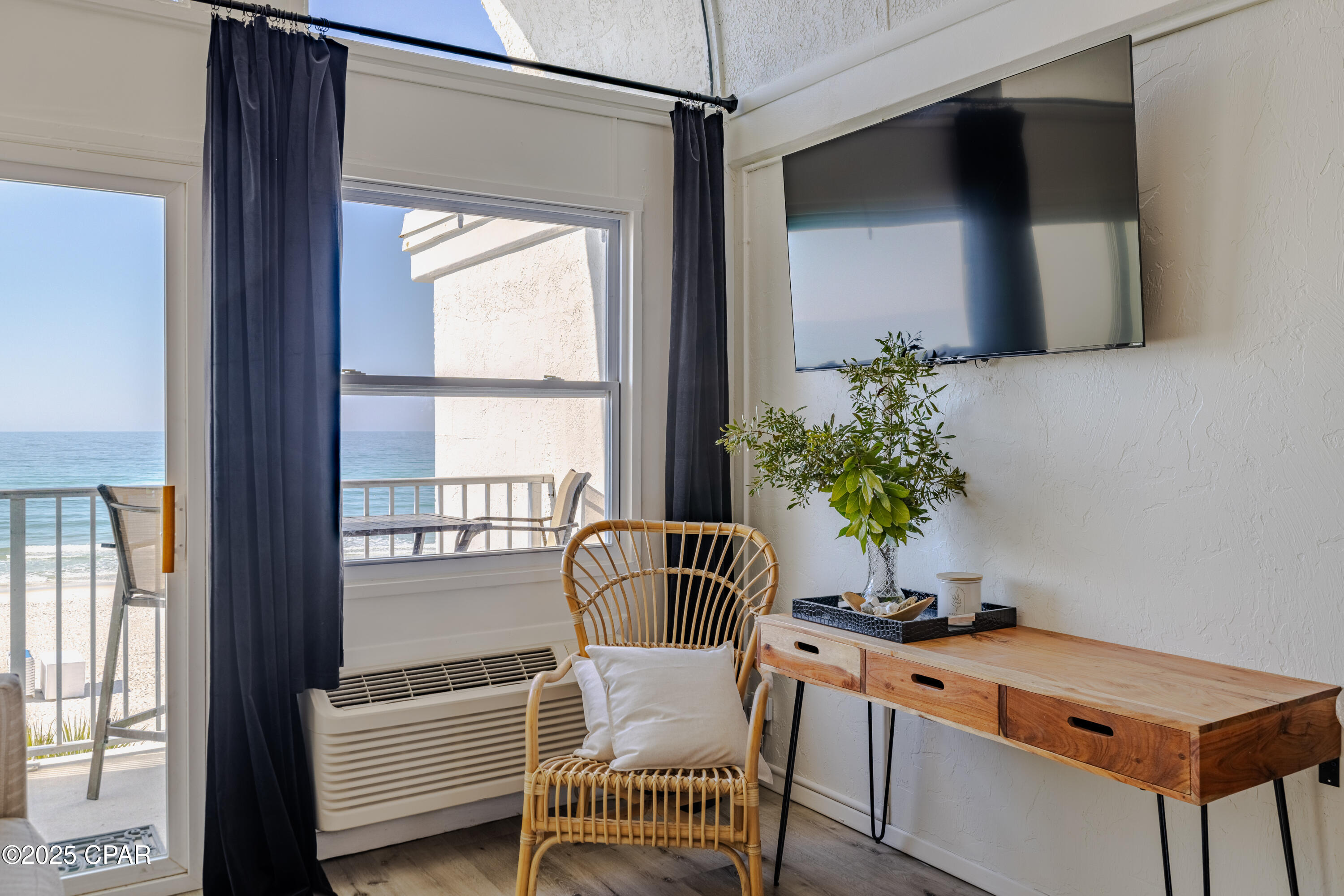 Image 3 For 15617 Front Beach  313