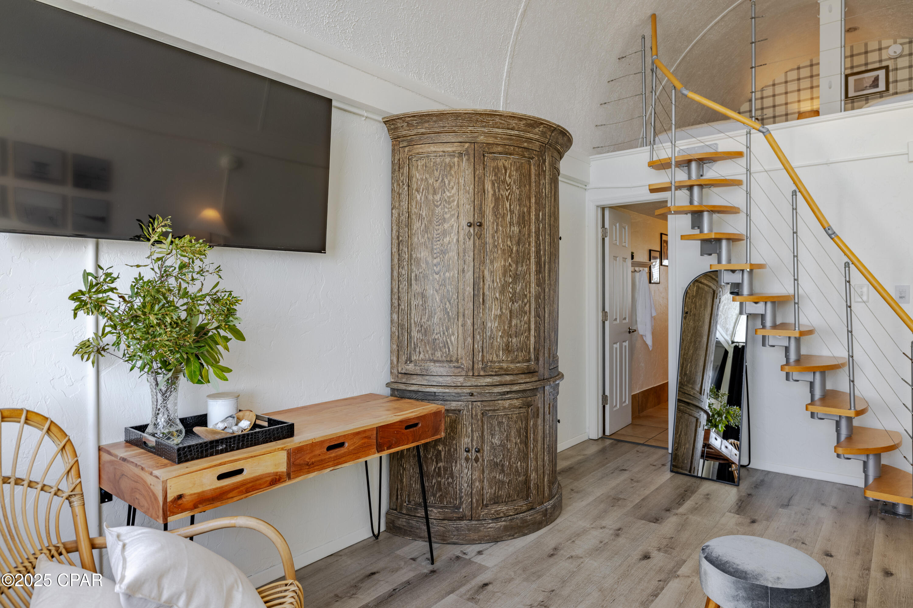 Image 8 For 15617 Front Beach  313