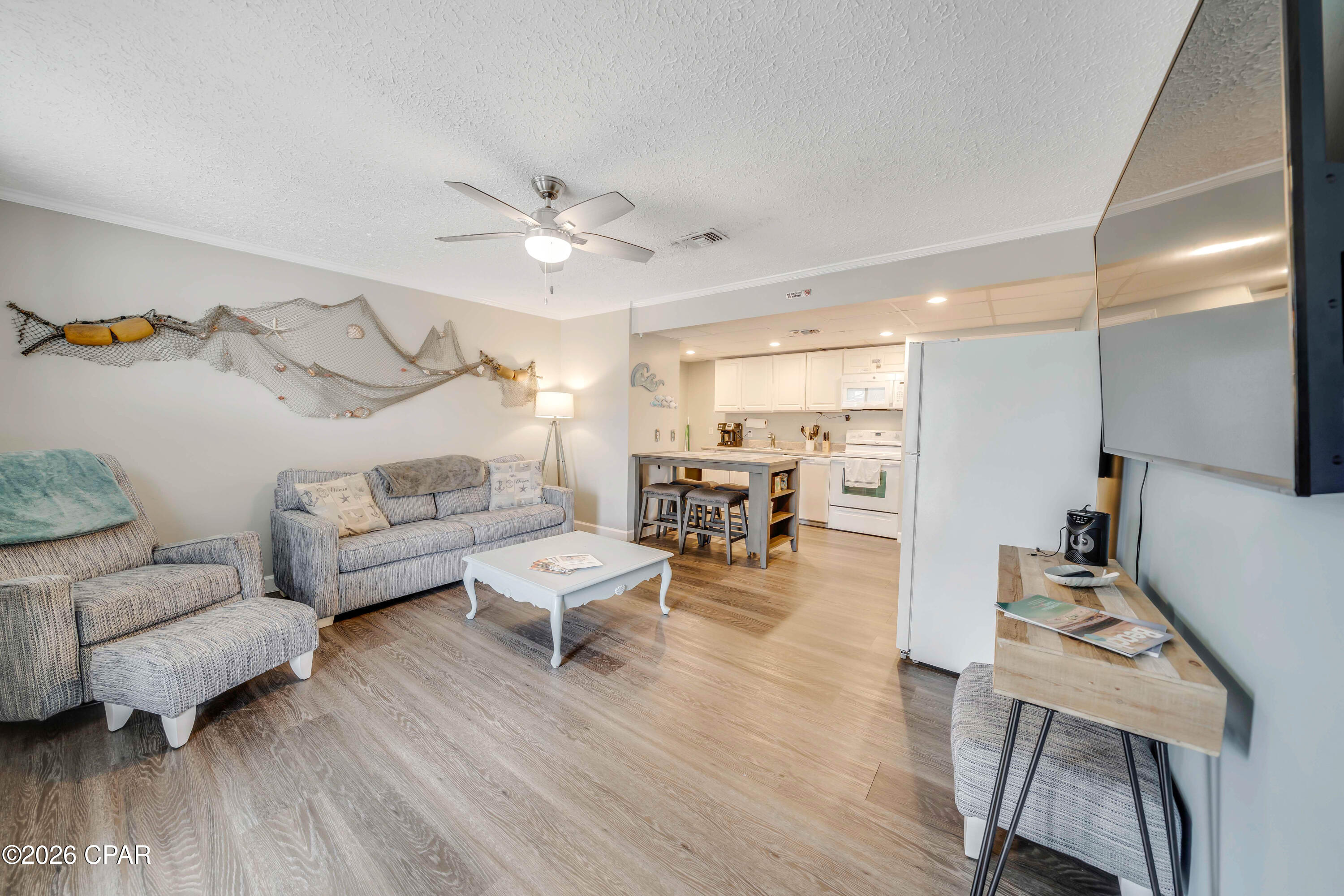 Image 2 For 6903 Lagoon Drive 27