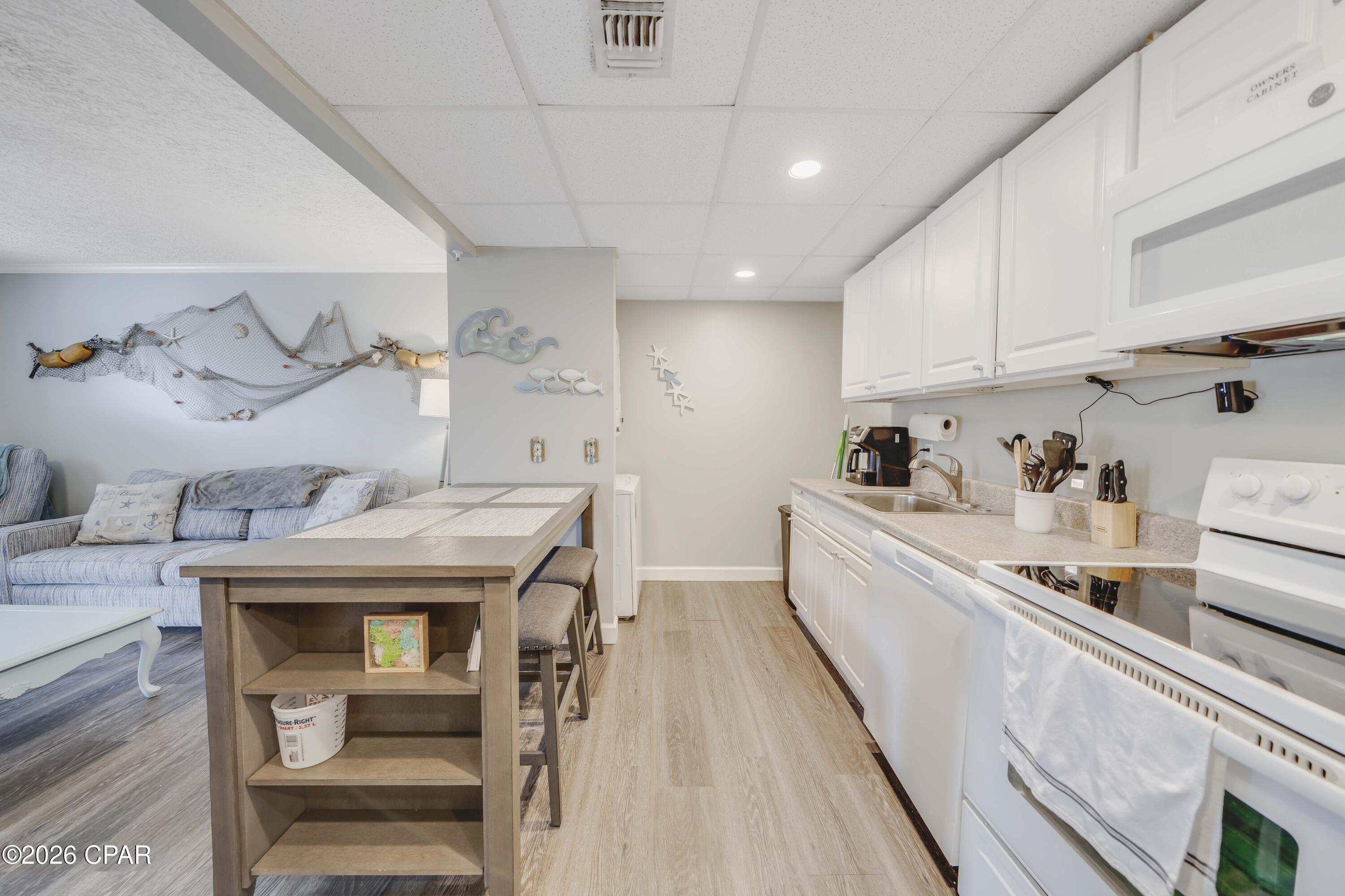 Image 8 For 6903 Lagoon Drive 27