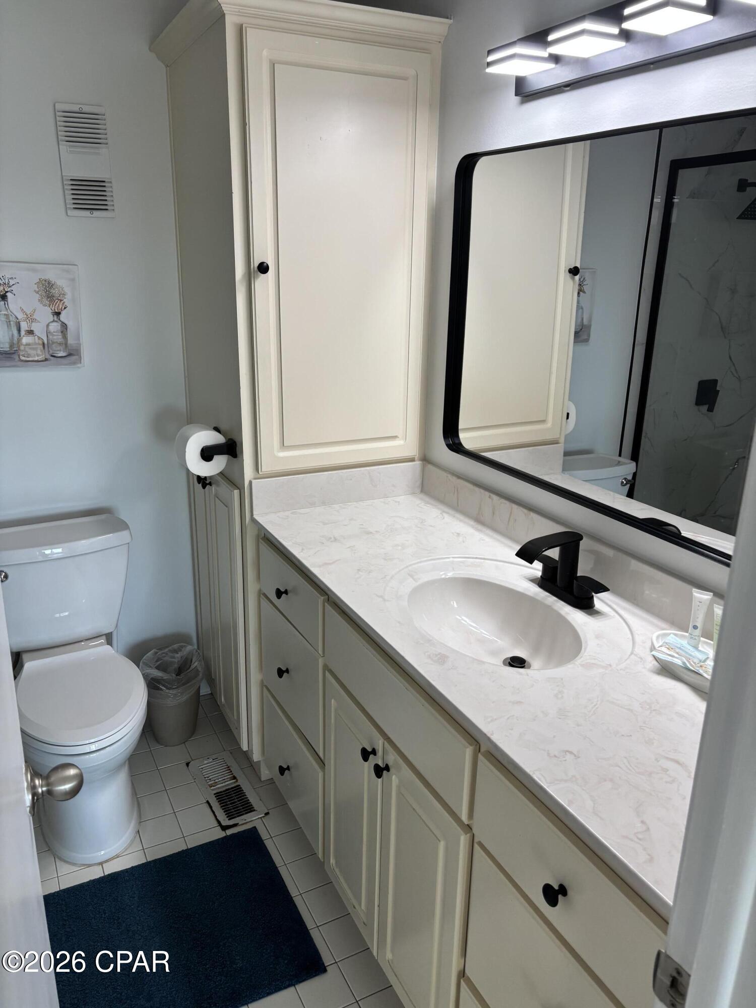 Image 29 For 8727 Thomas Drive A15