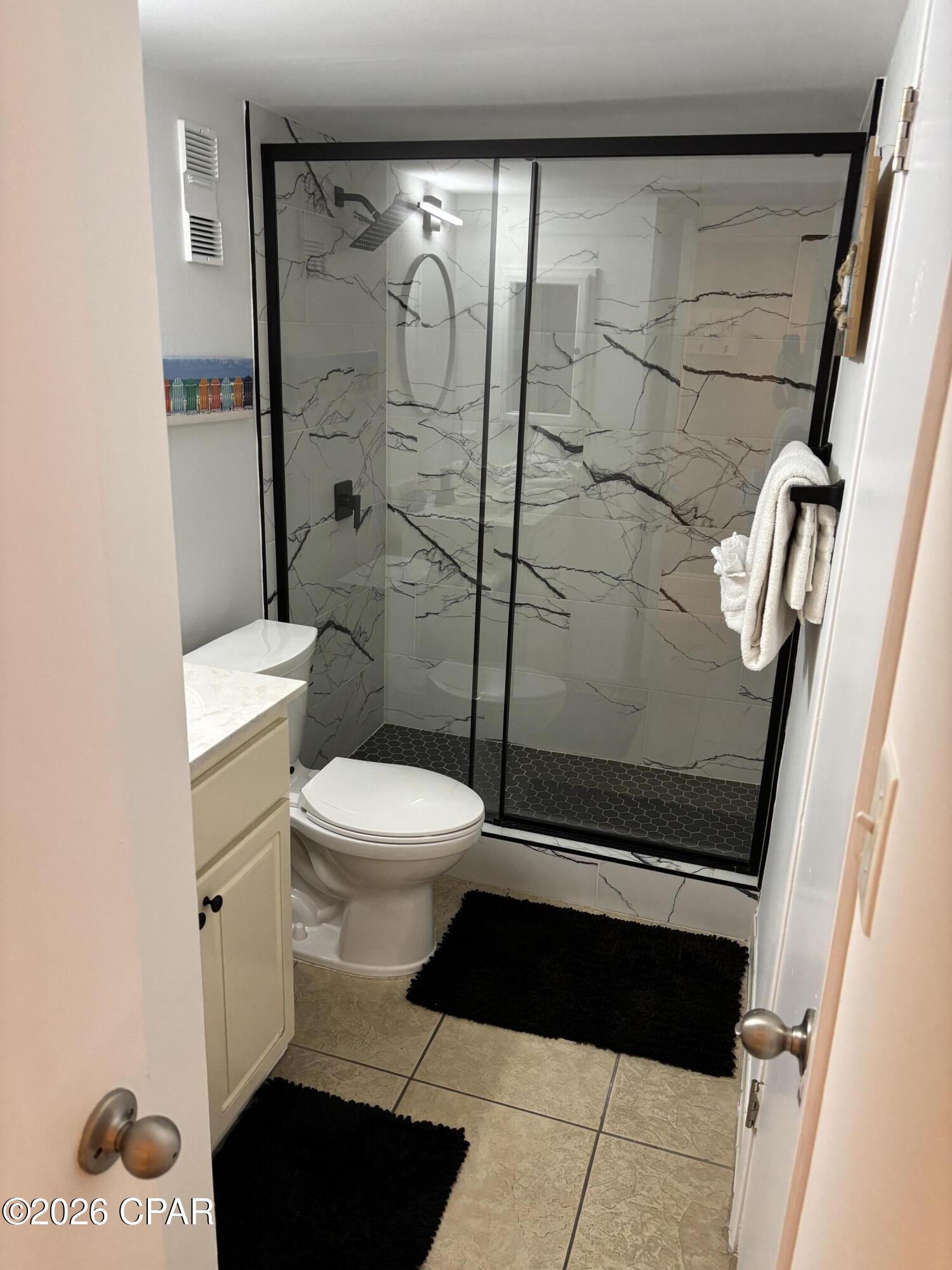 Image 4 For 8727 Thomas Drive A15