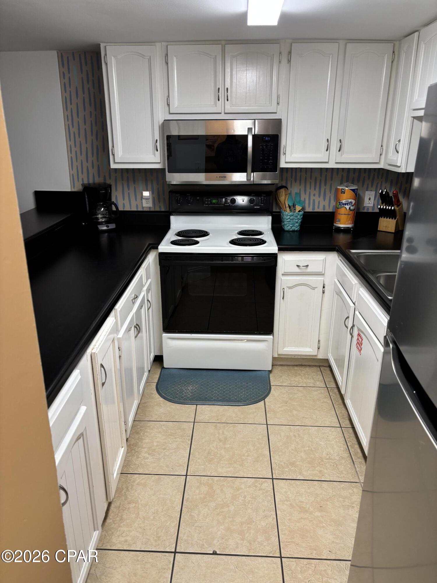 Image 6 For 8727 Thomas Drive A15