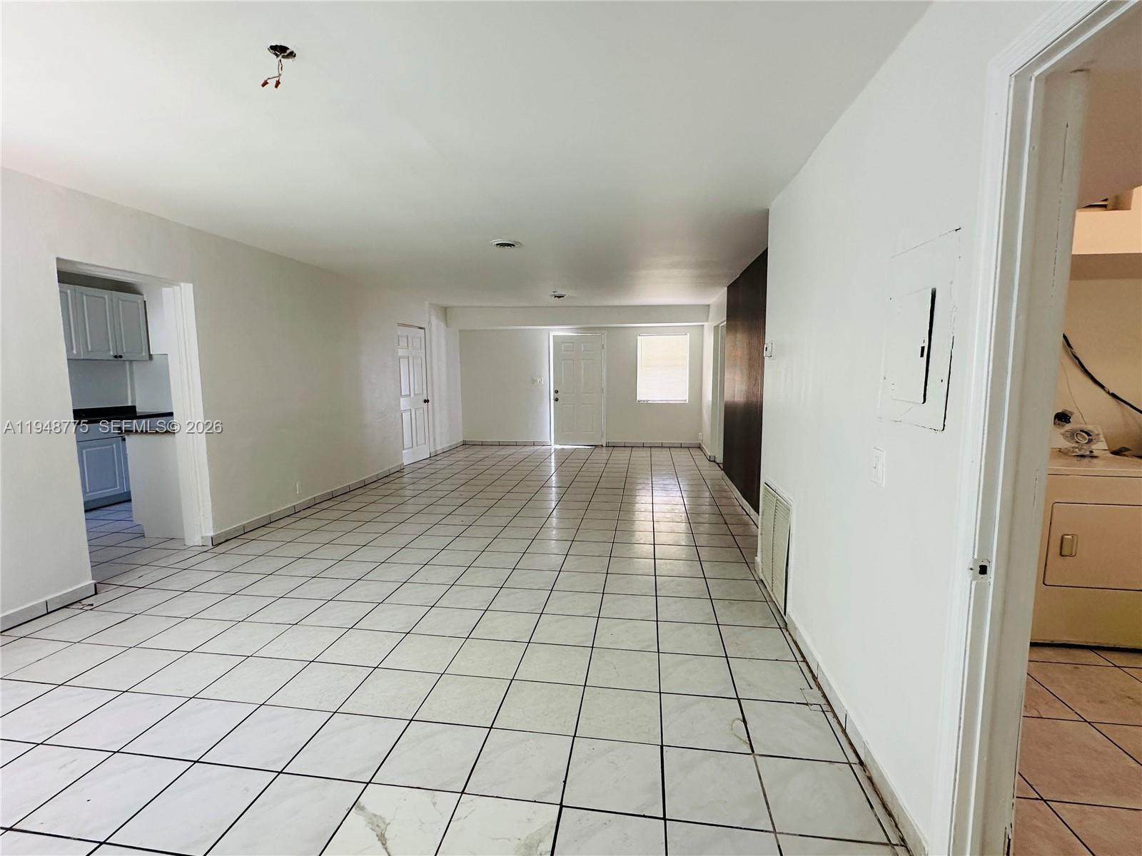 Elegant master bedroom retreat at 4548 33rd Ave - Home in Dania Beach