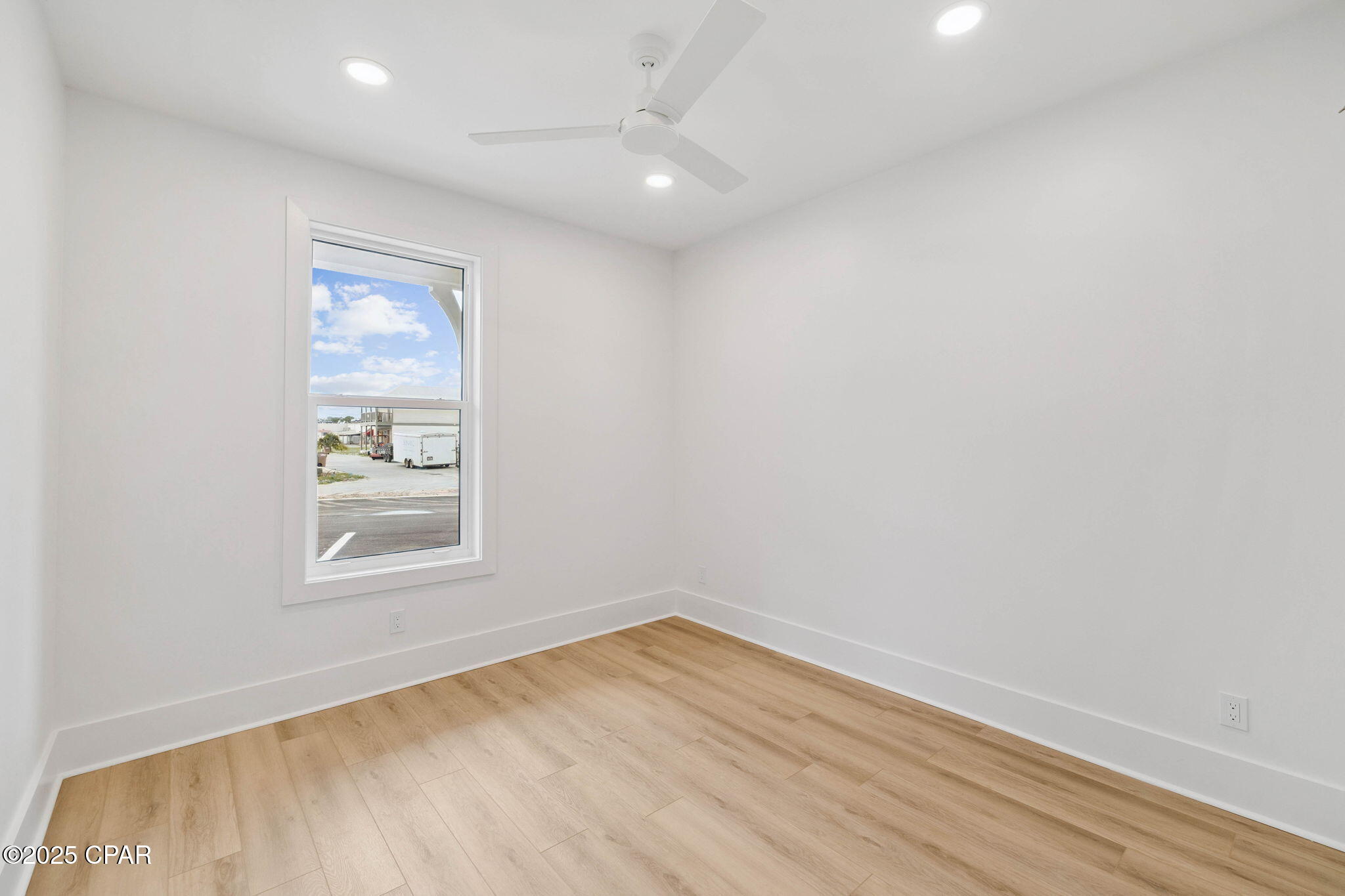 Image 21 For 256 Dockside Drive