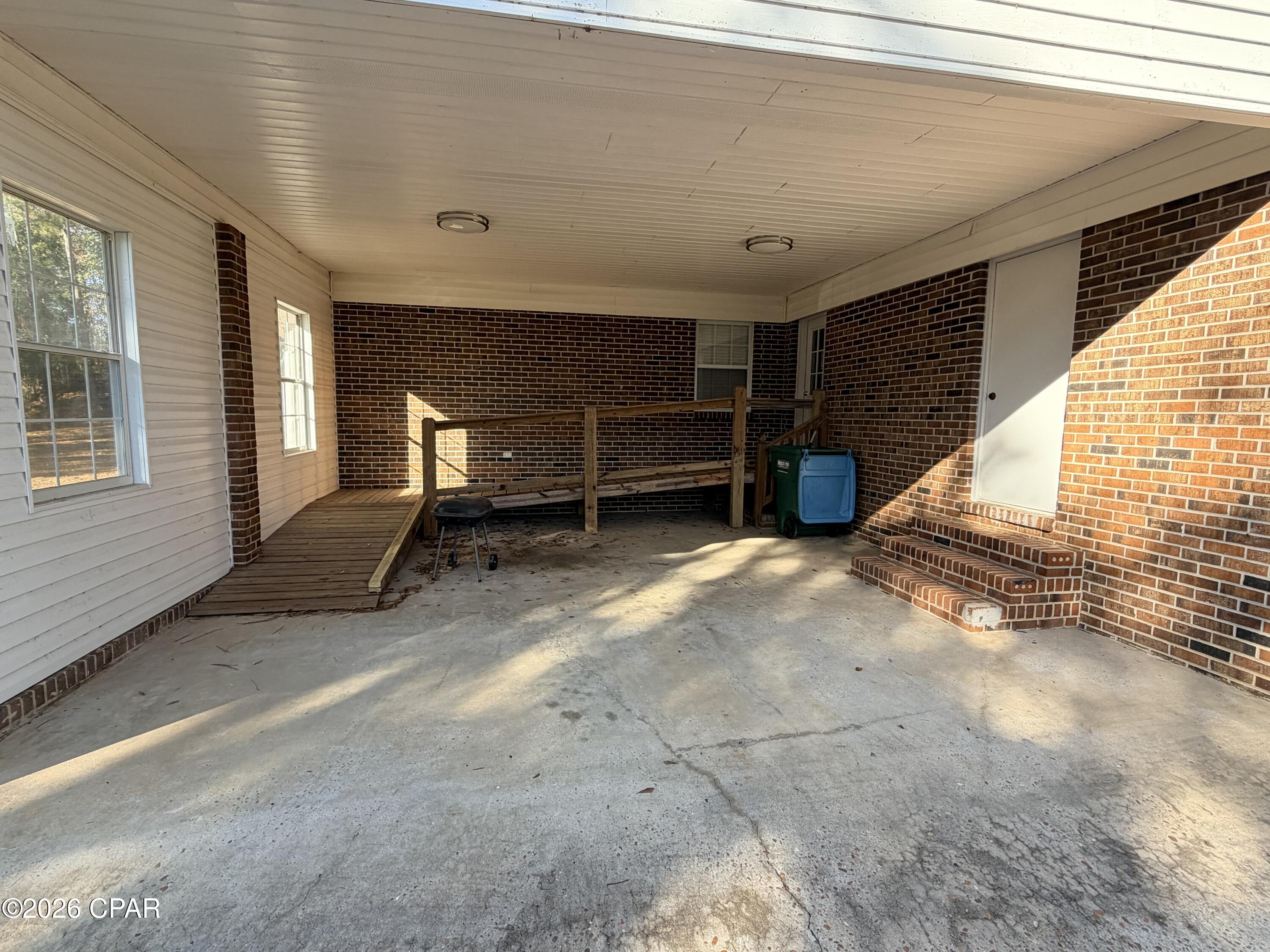 Image 19 For 2120 River Road