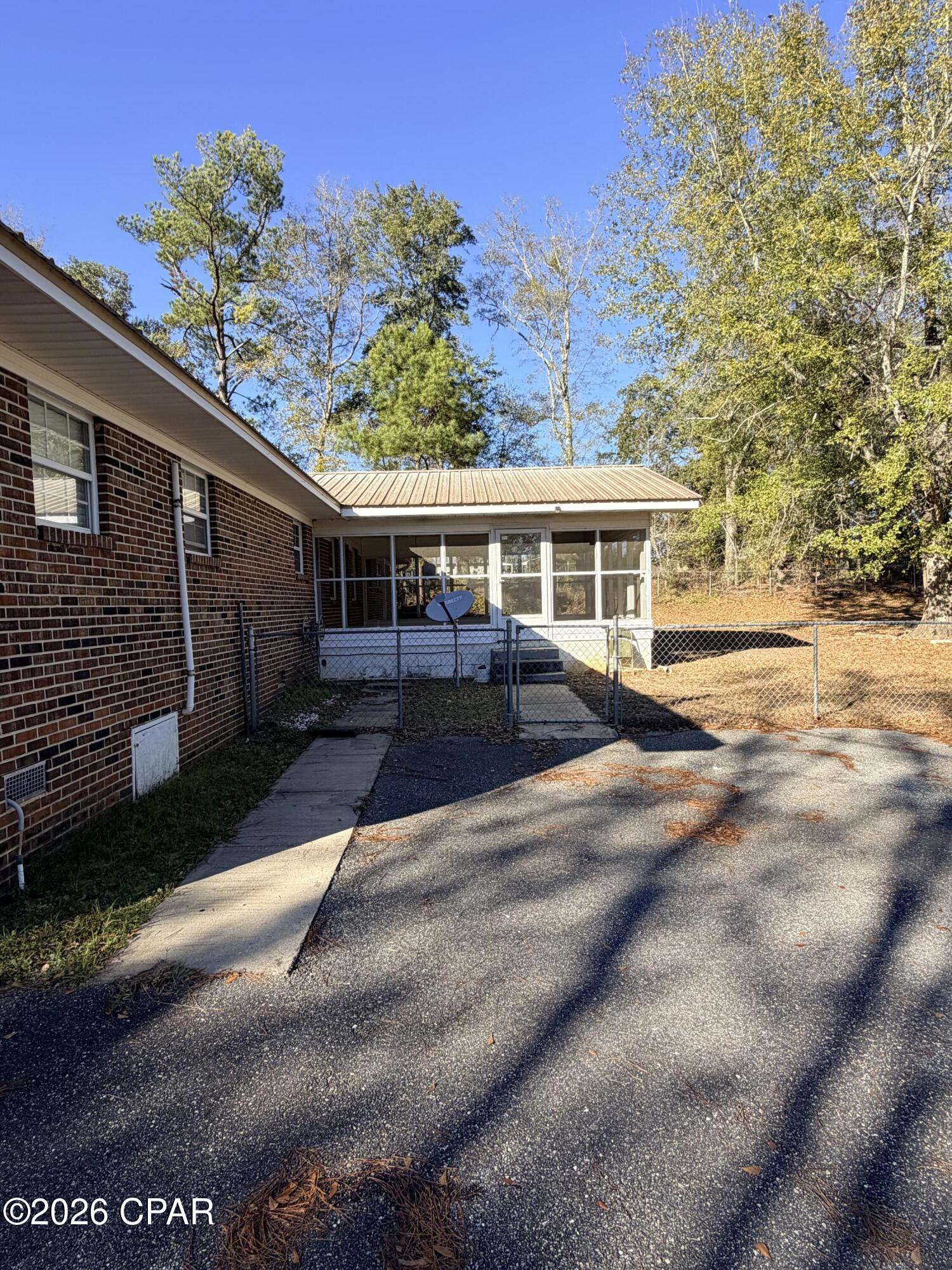 Image 20 For 2120 River Road