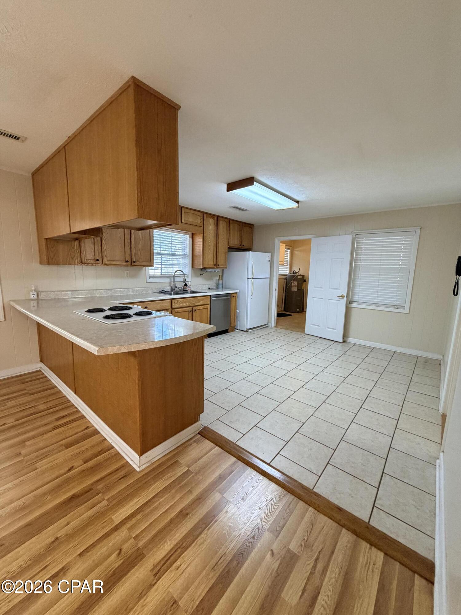 Image 3 For 2120 River Road