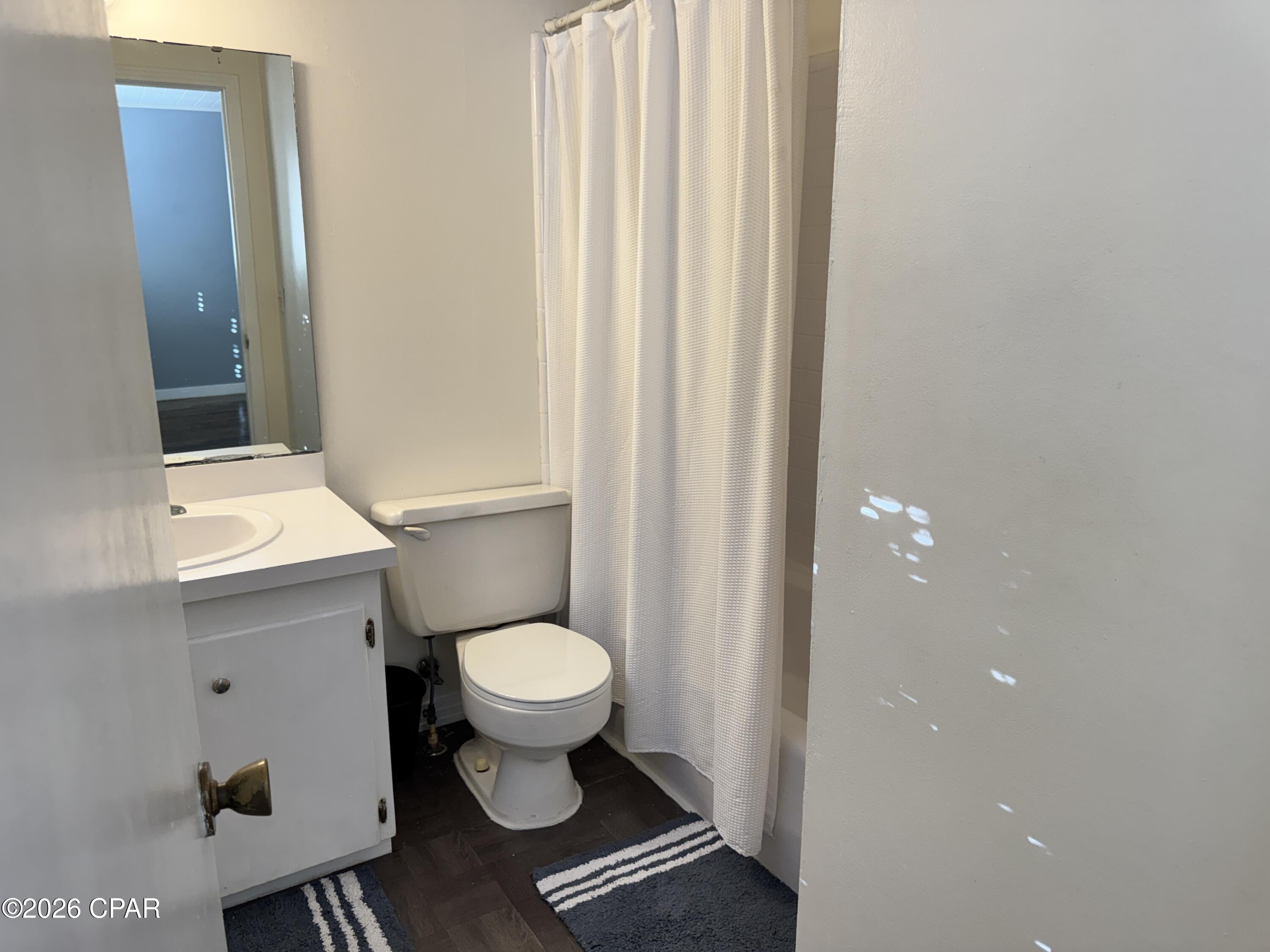 Image 10 For 15741 Pear Street