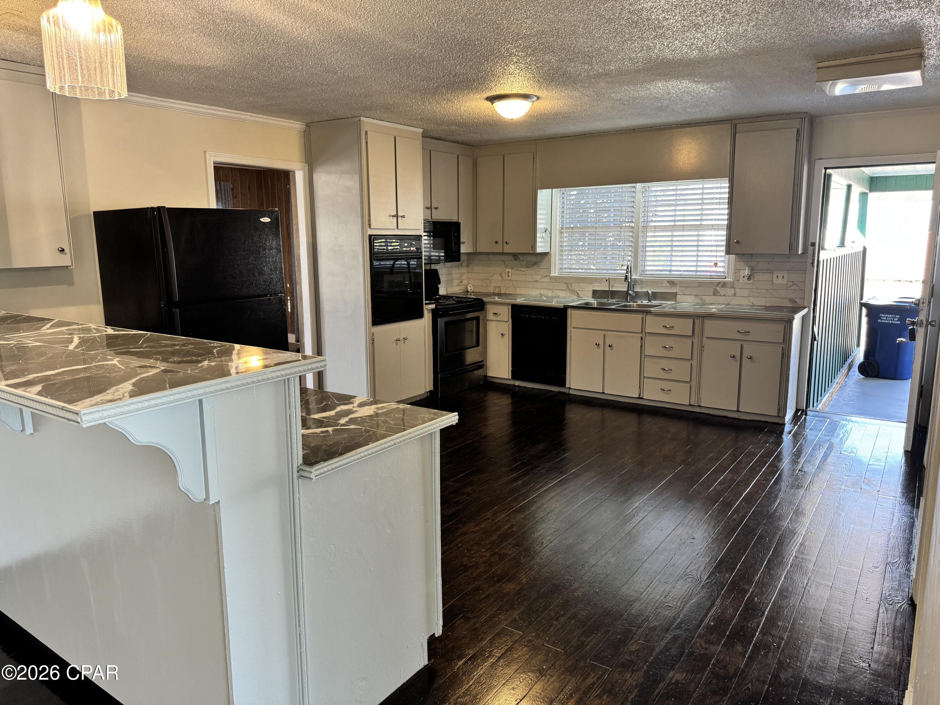 Image 16 For 15741 Pear Street