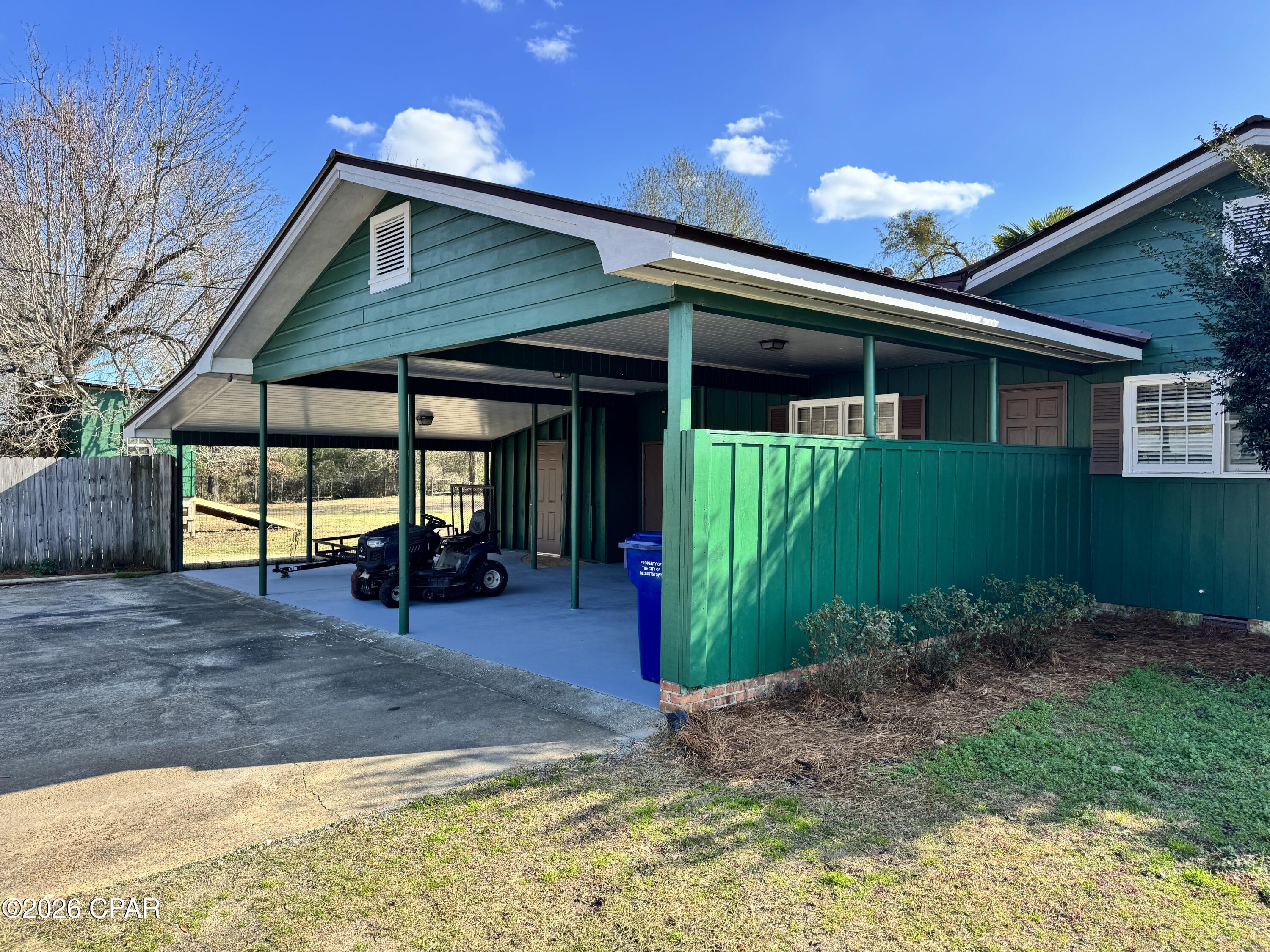 Image 3 For 15741 Pear Street