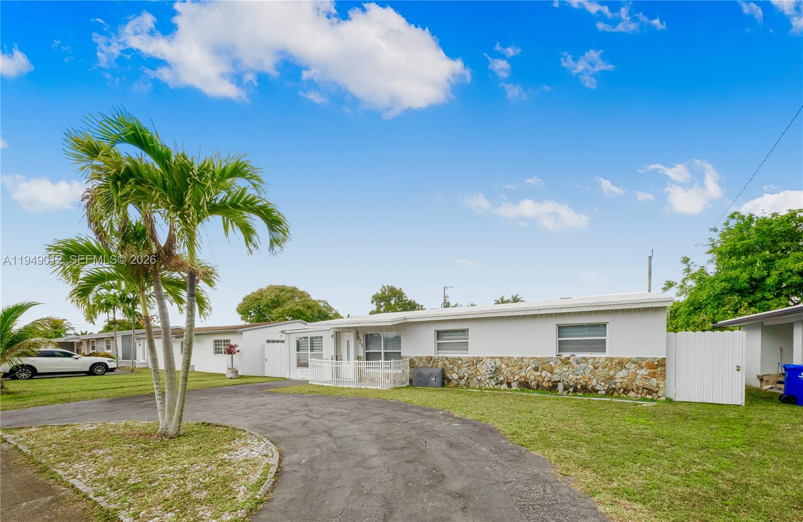 Palm Lane Homes In Mirama