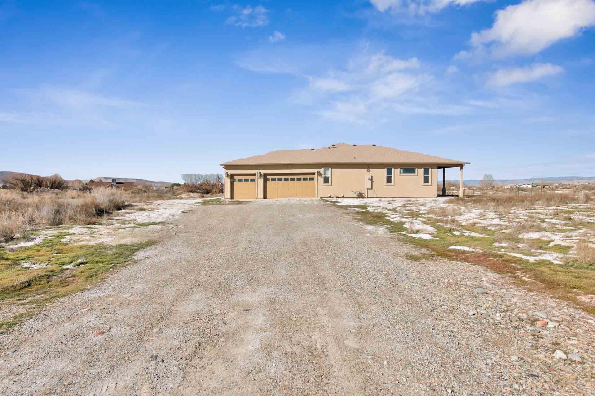 1305 Raymond Court