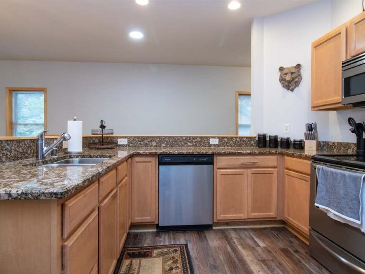 Lake Nokomis Property #6-9811 Deer Trail Rd Photo 17