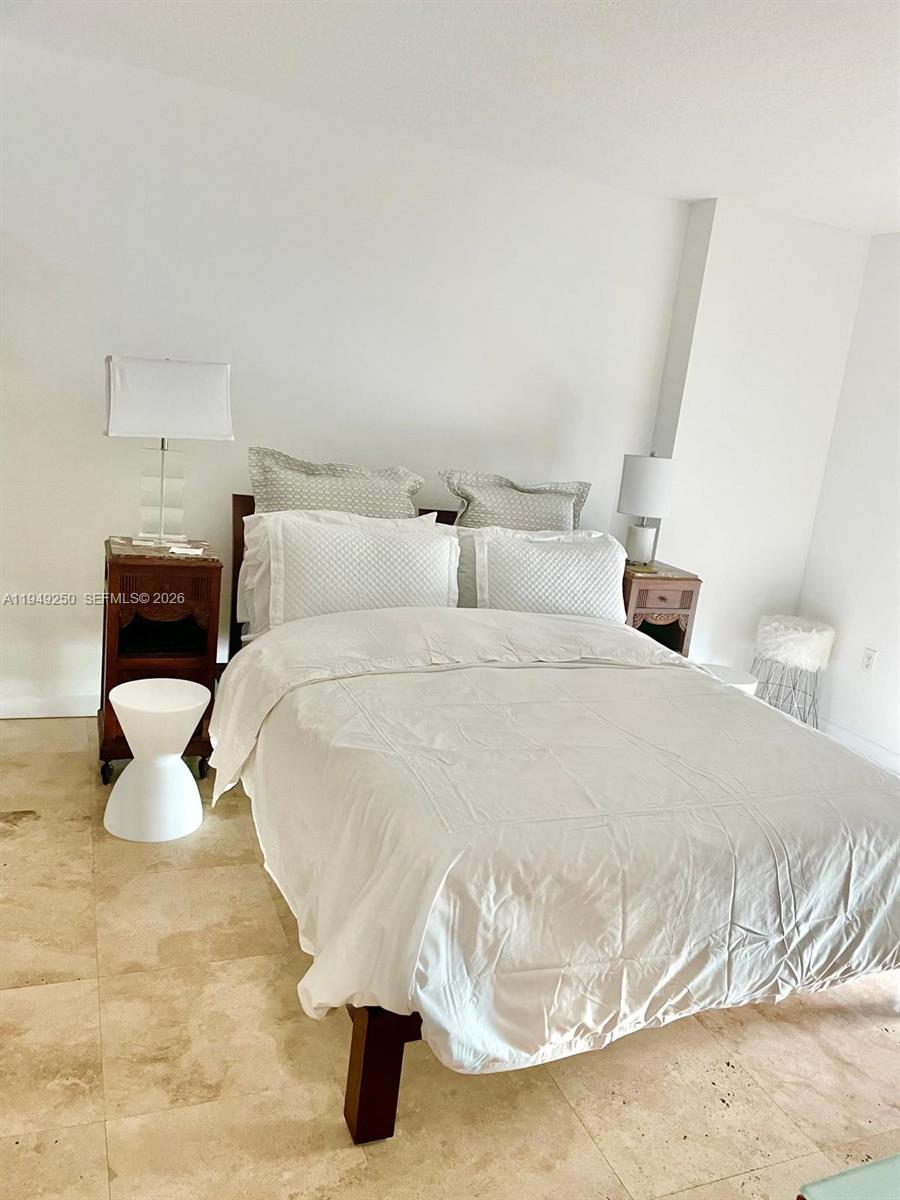 2101 Brickell Ave #2110, Miami FL 33129