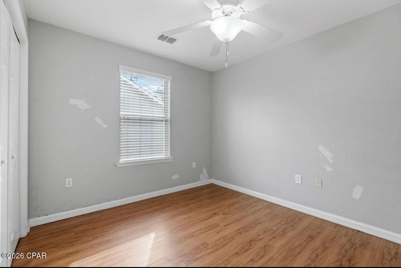Listing photo id 22 for 2414 Quazar Circle