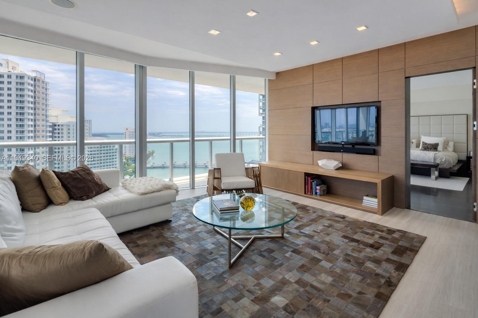 Iconbrickell Condo No 1