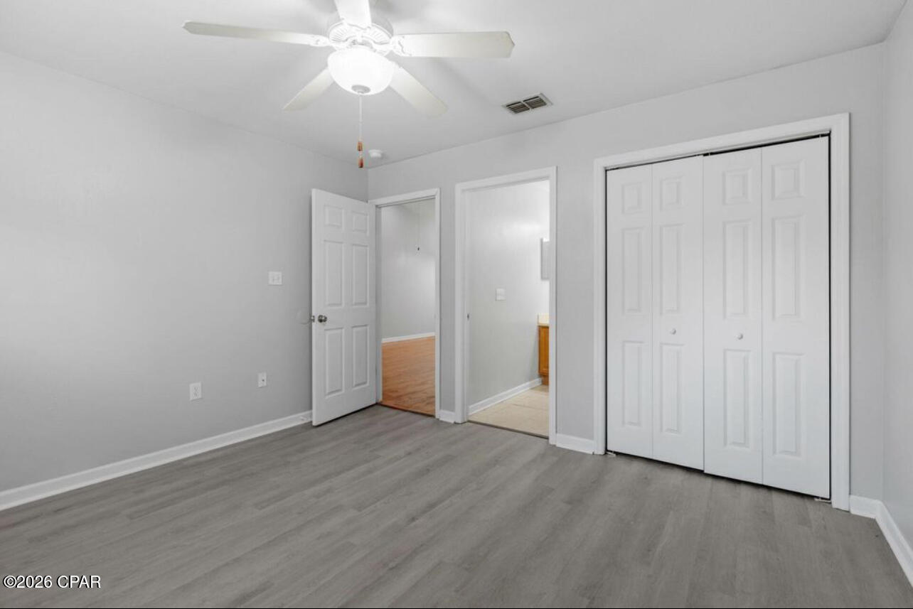 Listing photo id 13 for 1589 Quazar Road